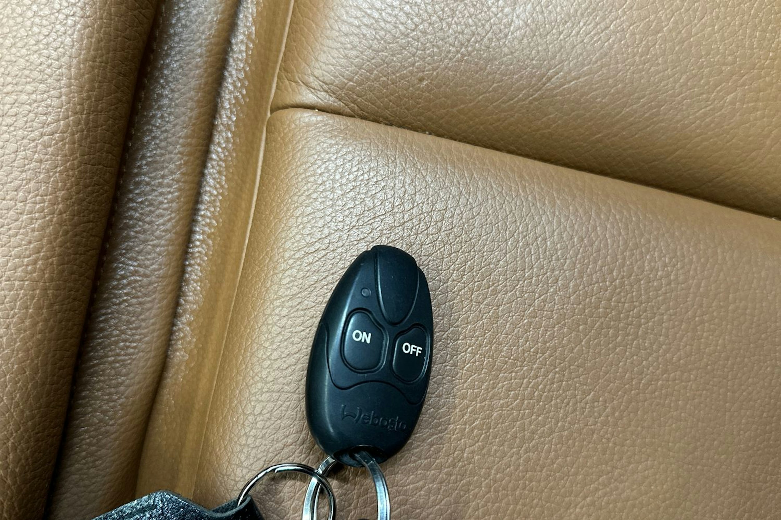 valkoinen BMW 420 2015 kuva 21.