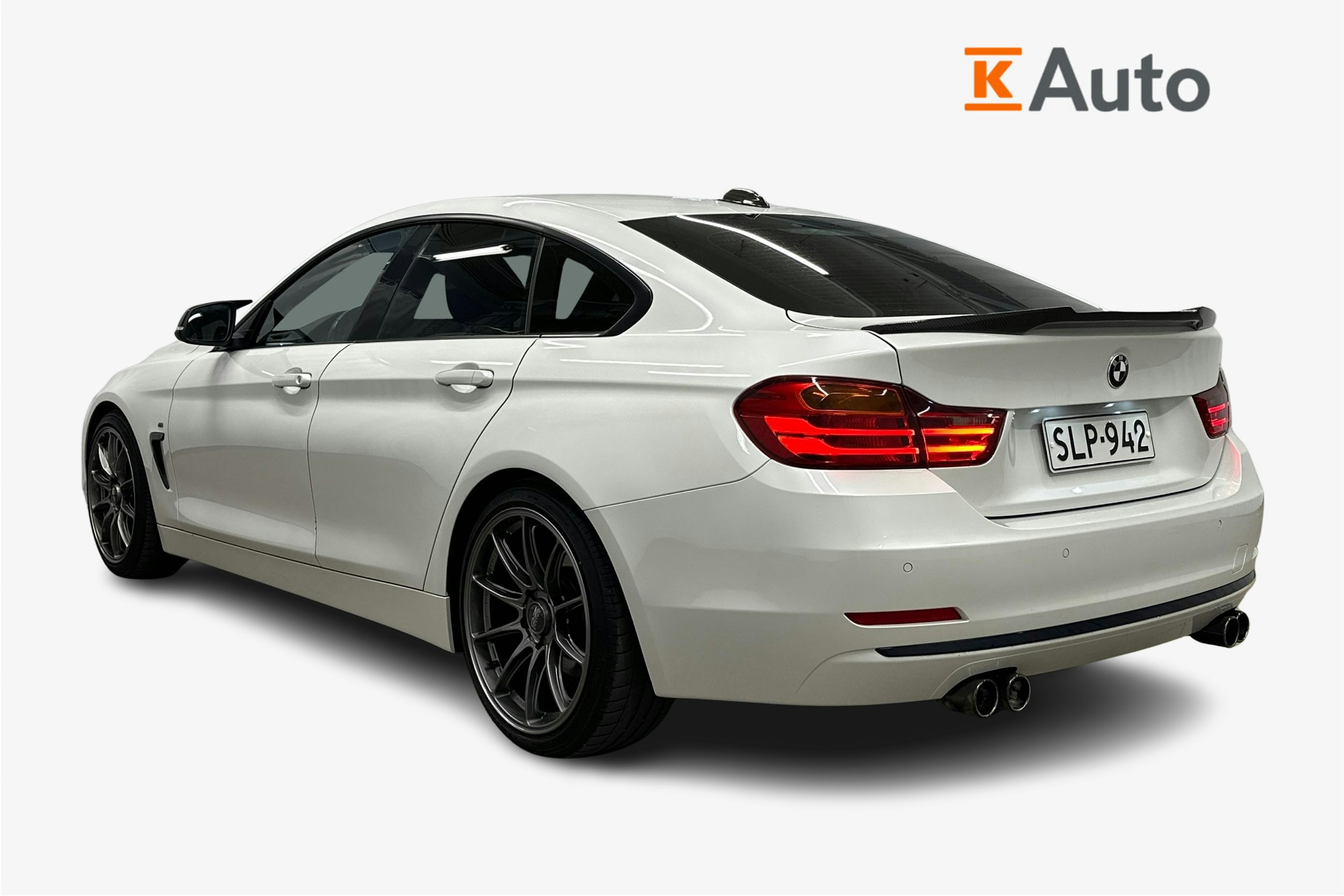 valkoinen BMW 420 2015 kuva 2.