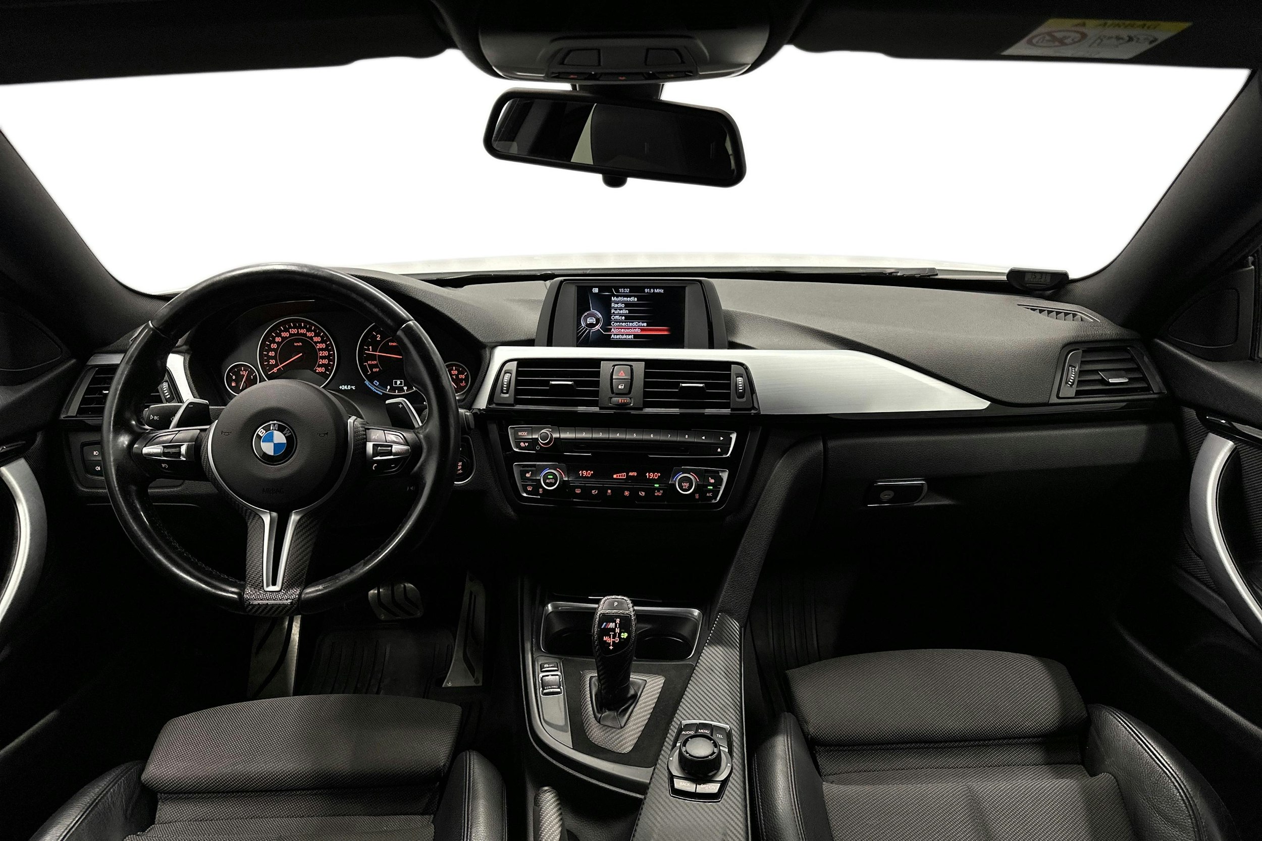 valkoinen BMW 420 2015 kuva 9.