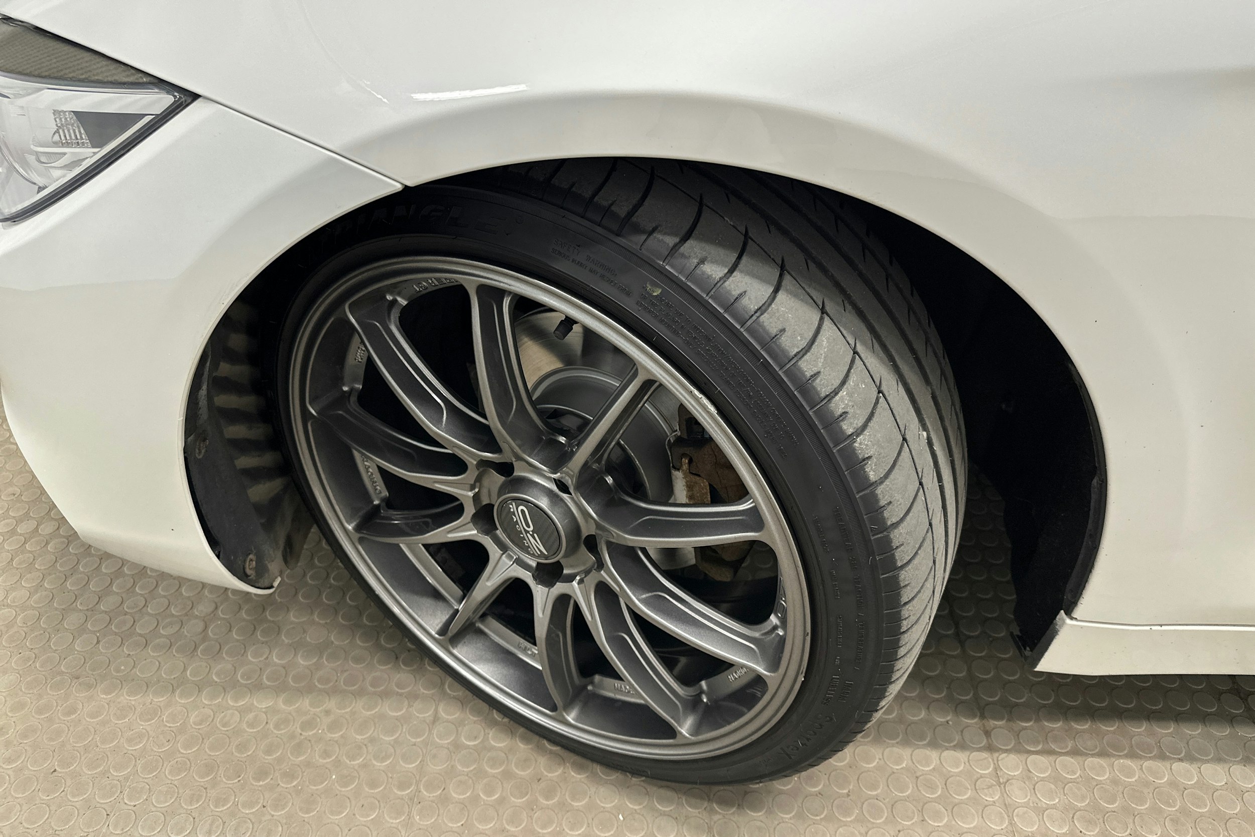 valkoinen BMW 420 2015 kuva 13.