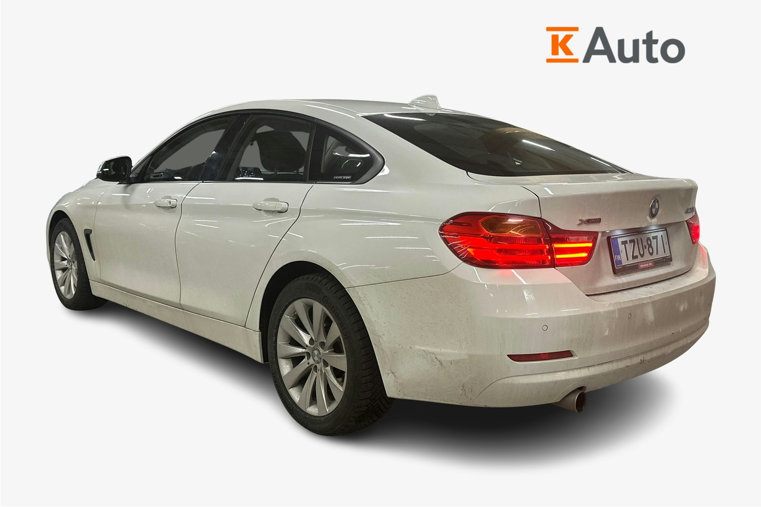 valkoinen BMW 420 2016 kuva 2.