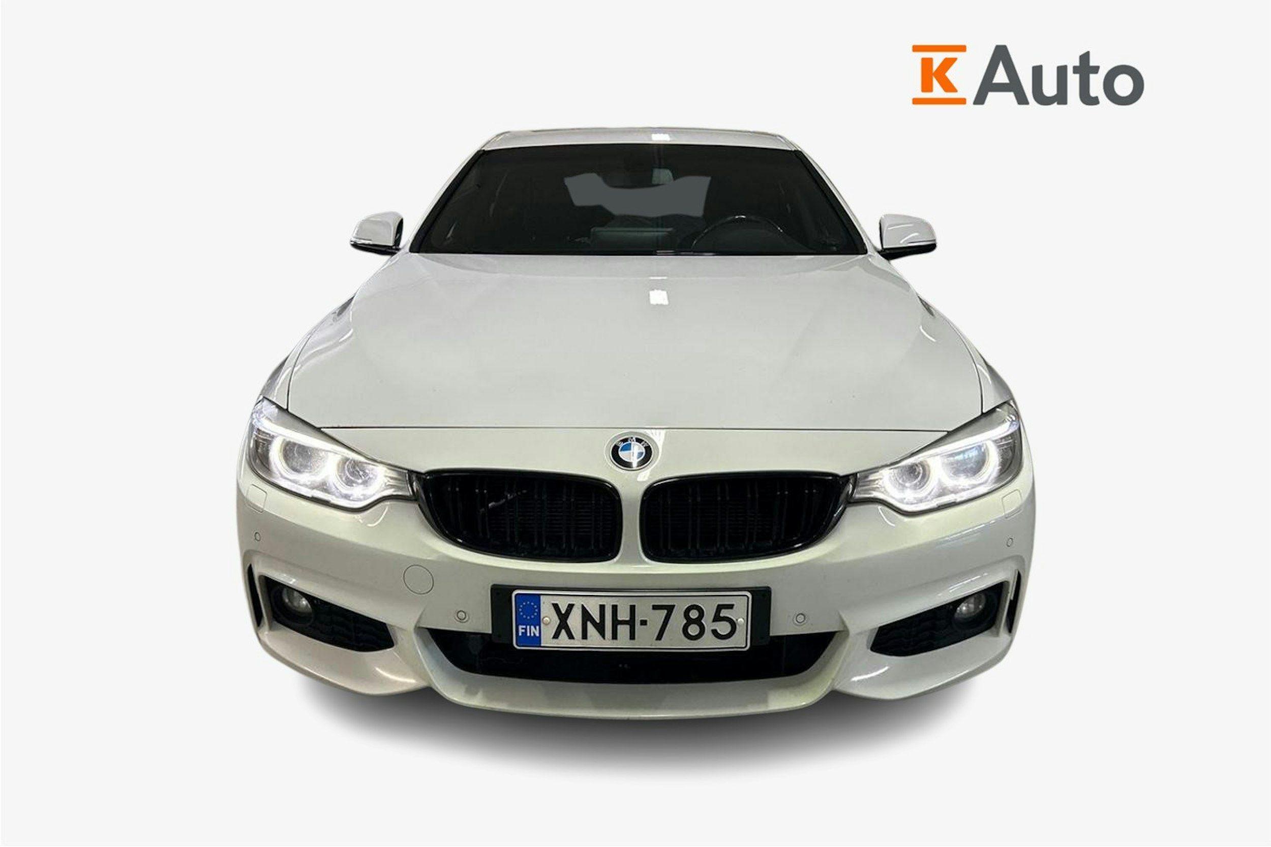 valkoinen BMW 420 2015 kuva 5.
