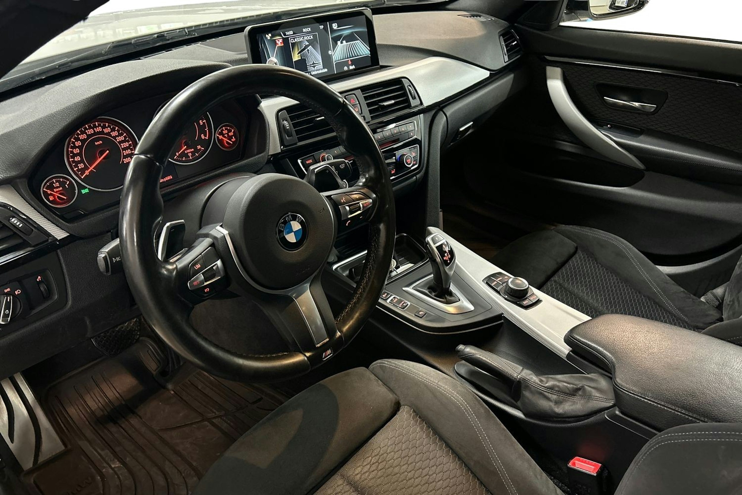 valkoinen BMW 420 2015 kuva 7.