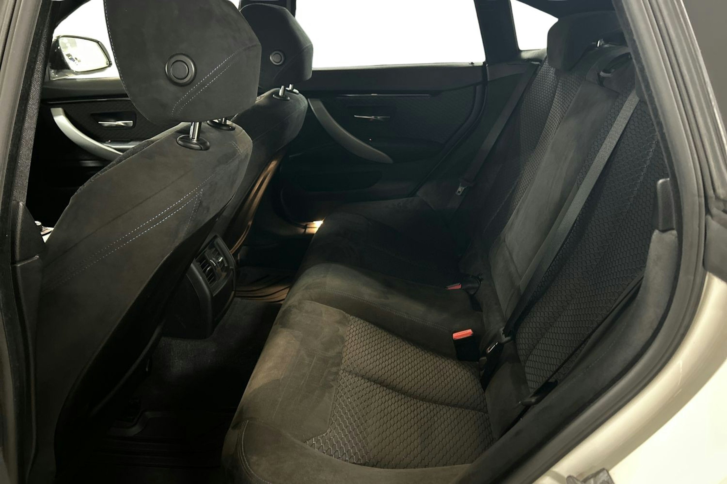 valkoinen BMW 420 2015 kuva 10.