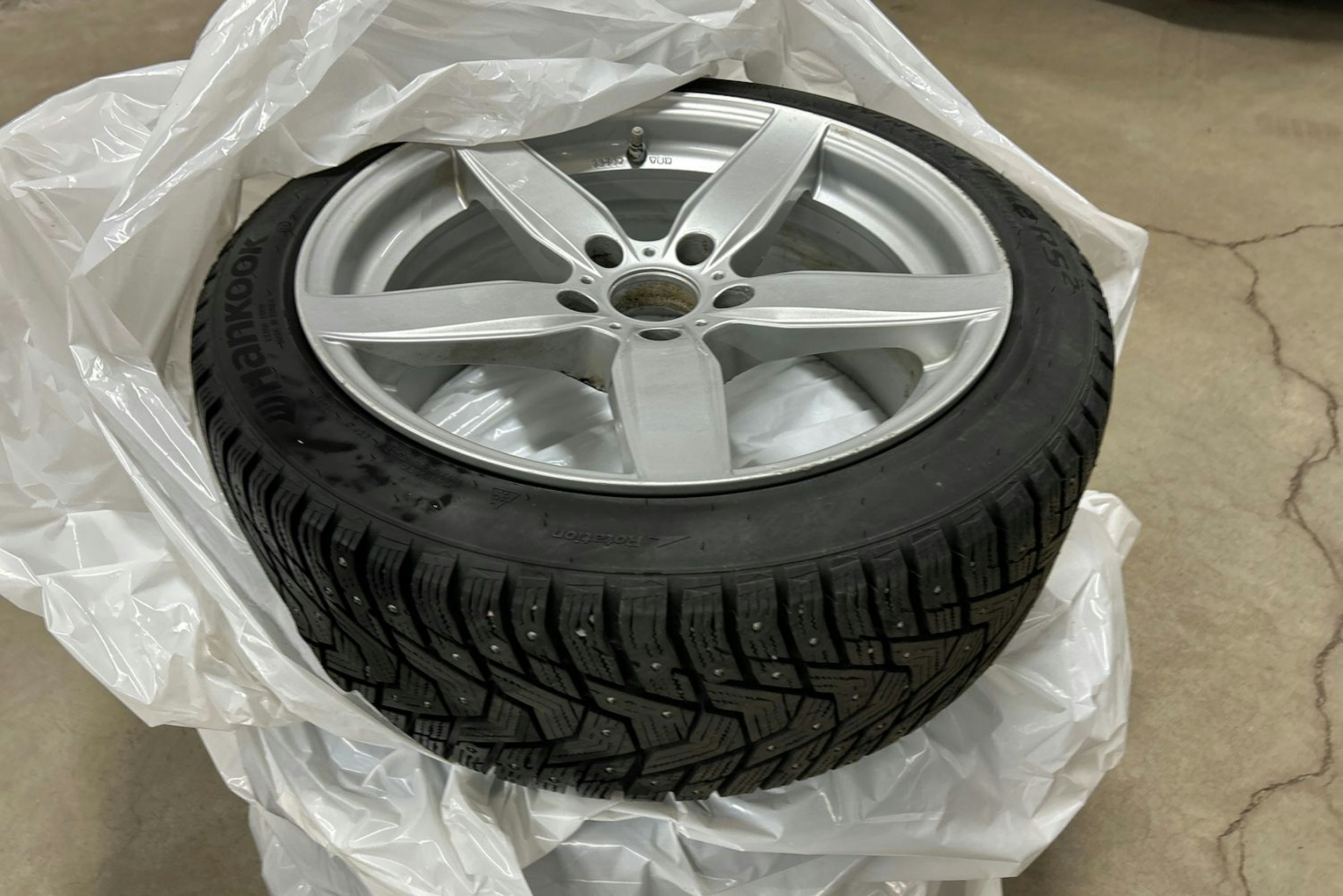 valkoinen BMW 420 2015 kuva 13.