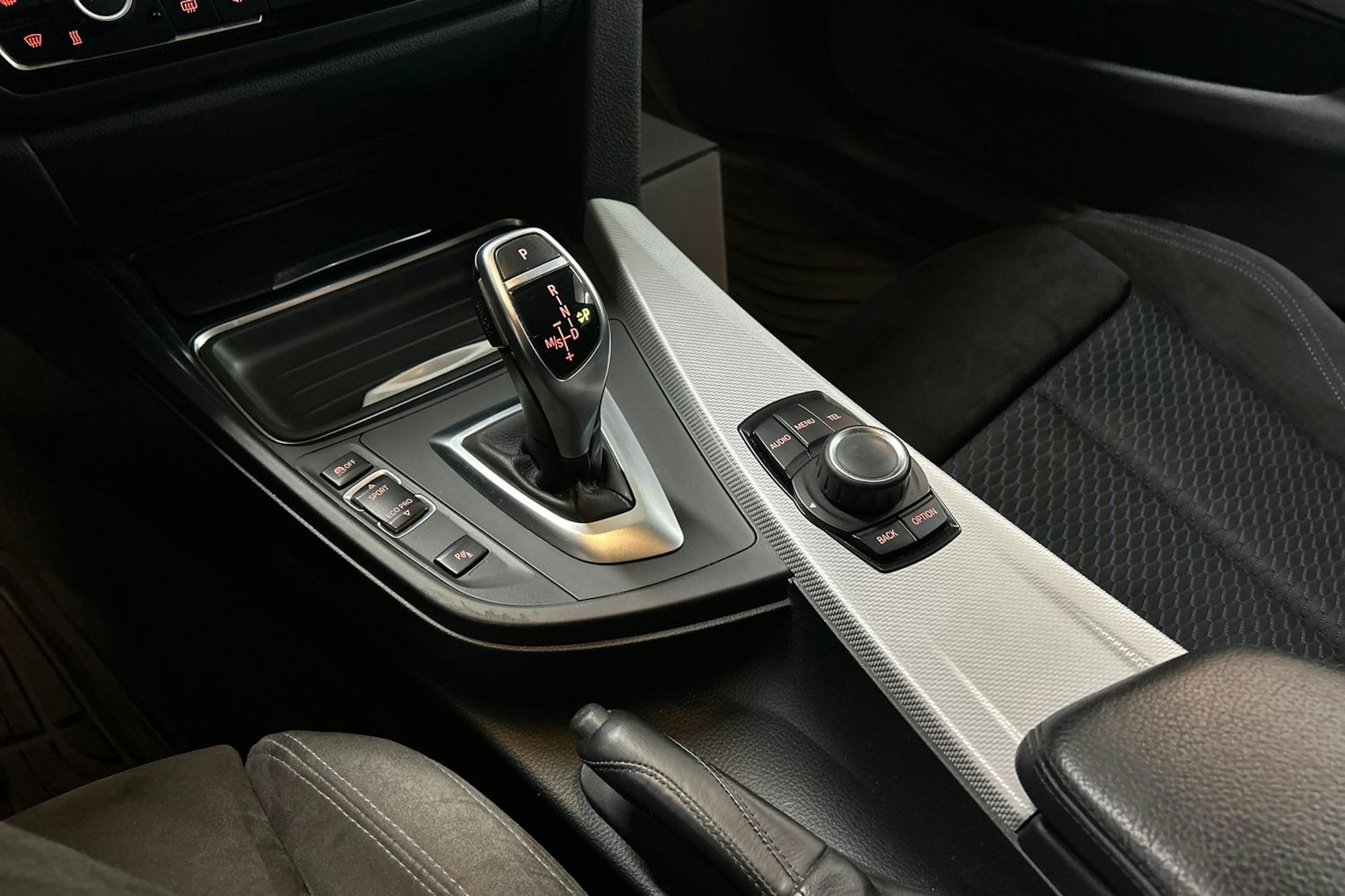 valkoinen BMW 420 2015 kuva 23.