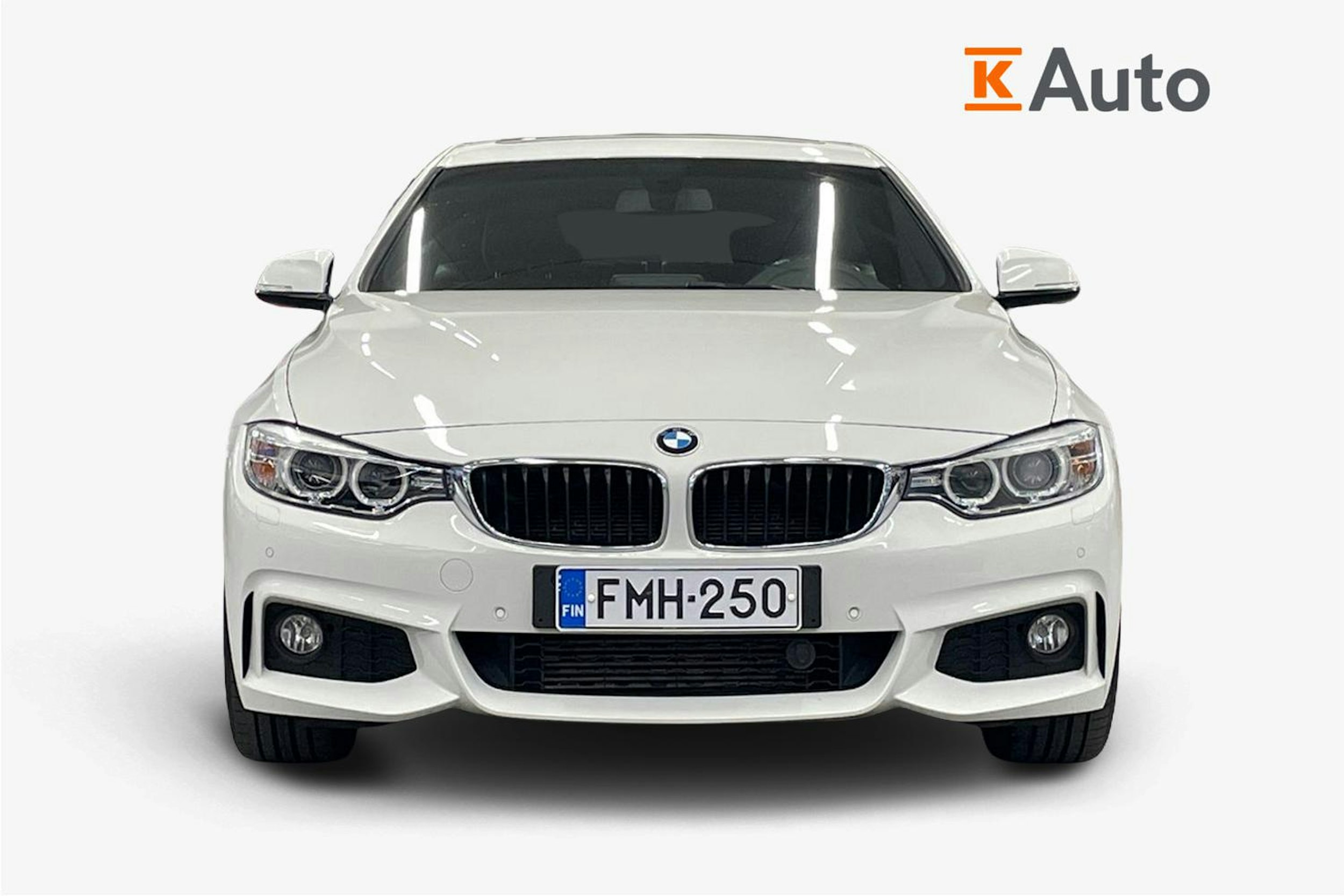 Valkoinen BMW 420 2016 kuva 4.