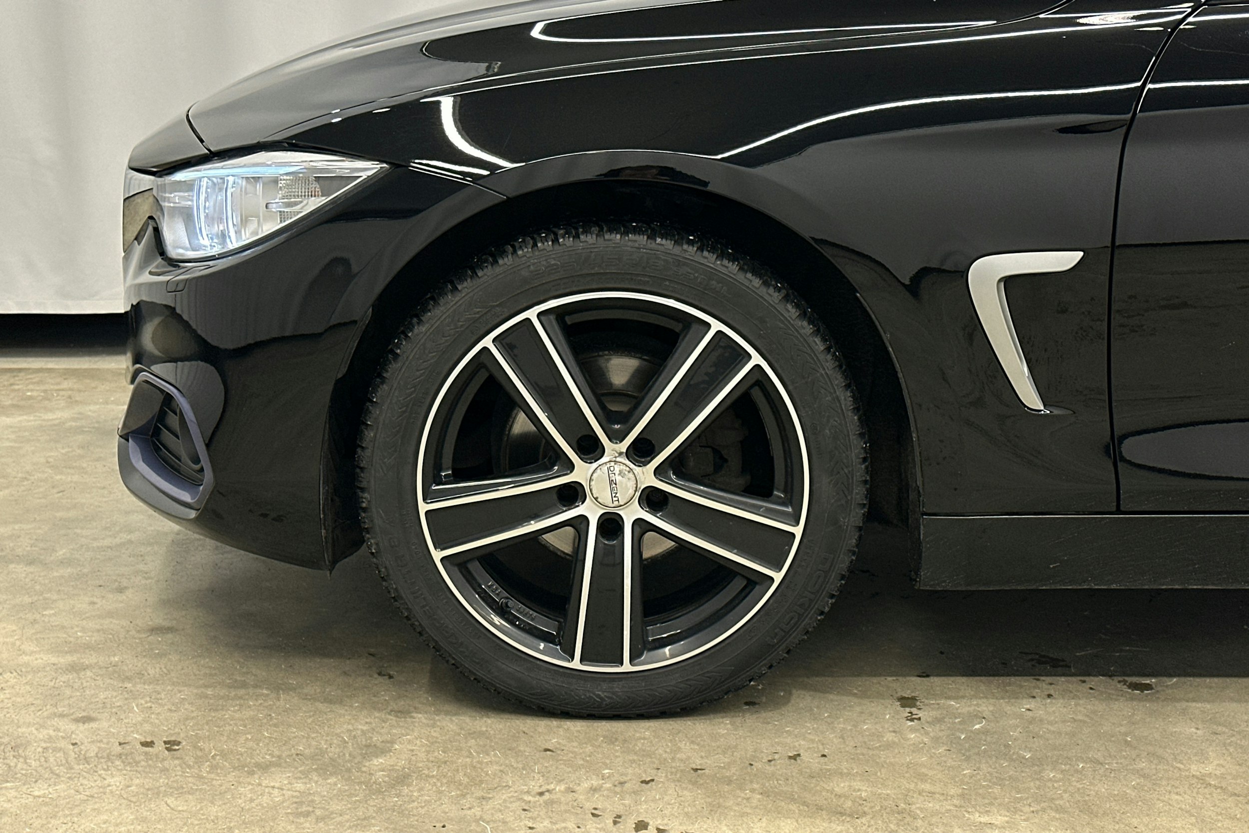 musta BMW 420 2016 kuva 13.