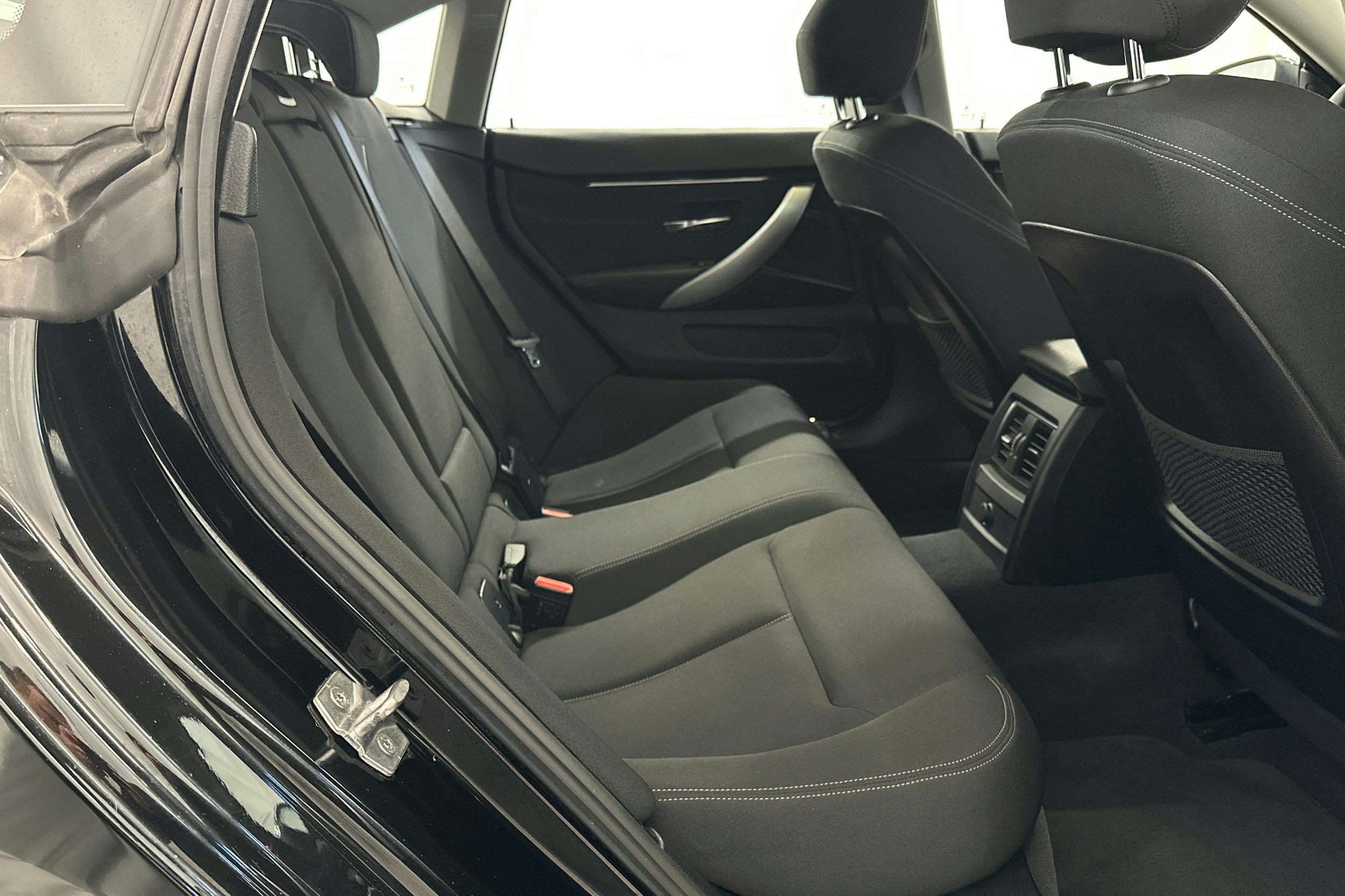 musta BMW 420 2016 kuva 14.