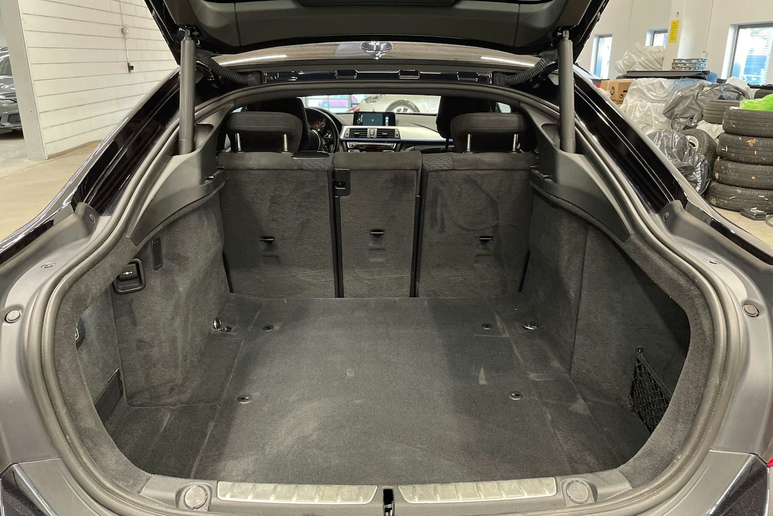 musta BMW 420 2016 kuva 14.