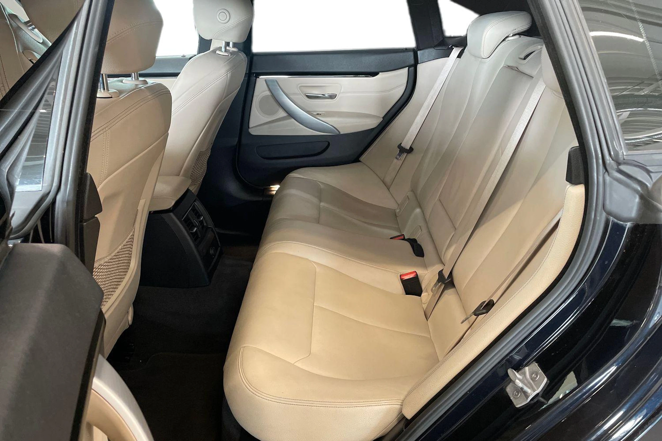 musta BMW 420 2016 kuva 8.