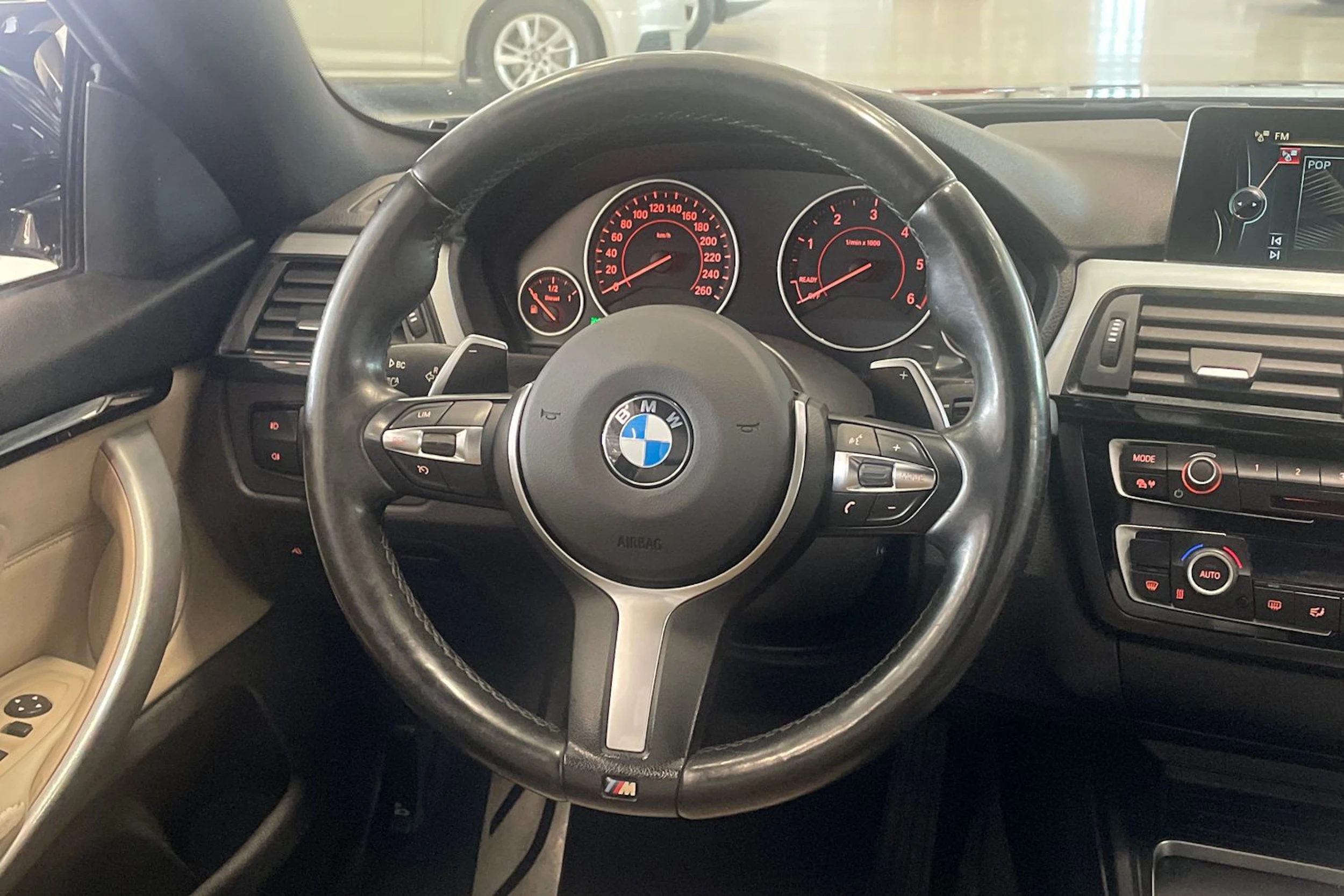 musta BMW 420 2016 kuva 12.