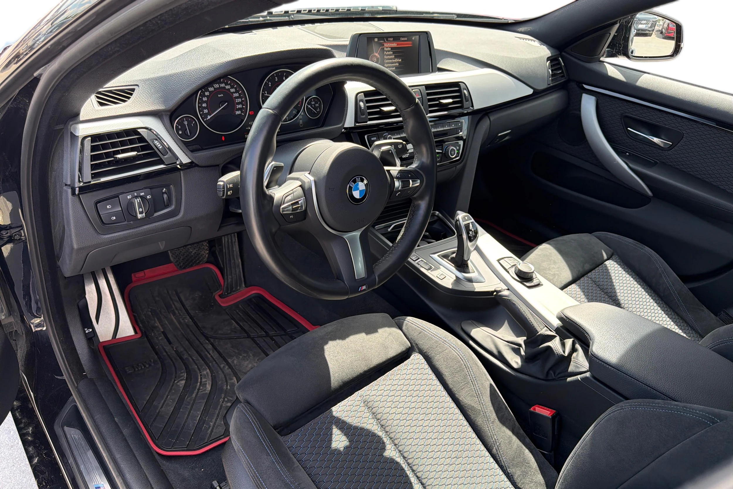musta BMW 420 2016 kuva 3.