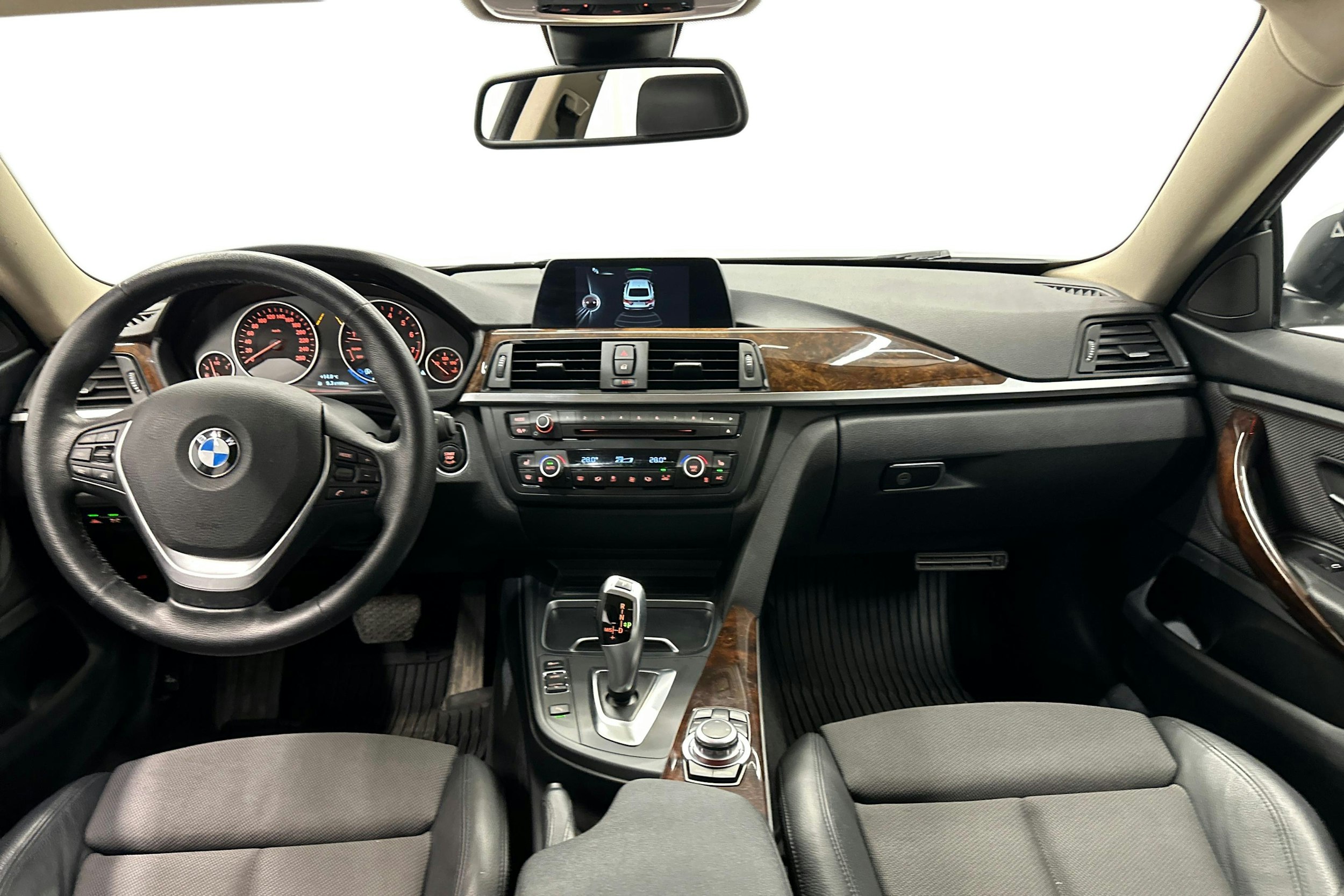 valkoinen BMW 420 2016 kuva 7.