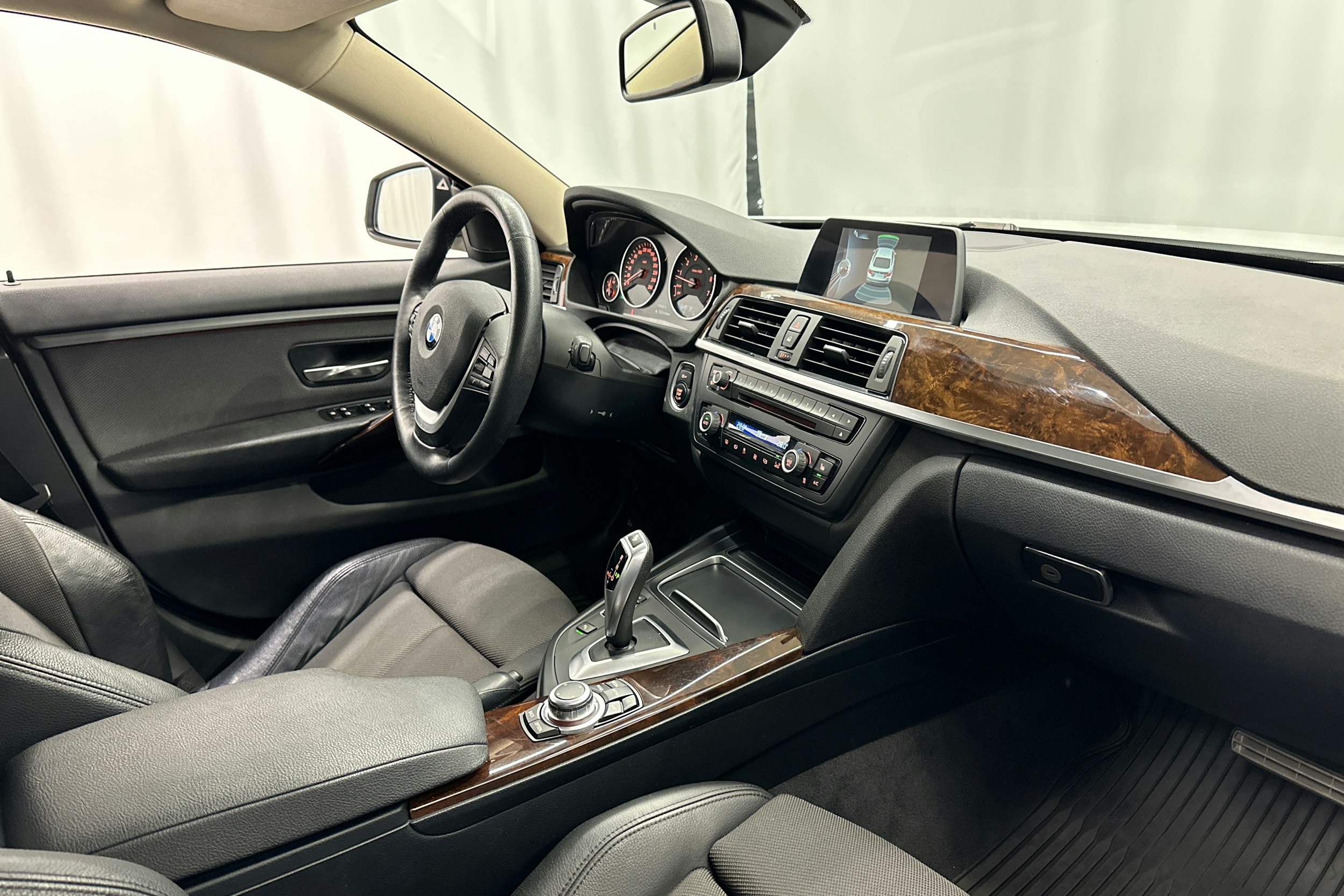 valkoinen BMW 420 2016 kuva 11.