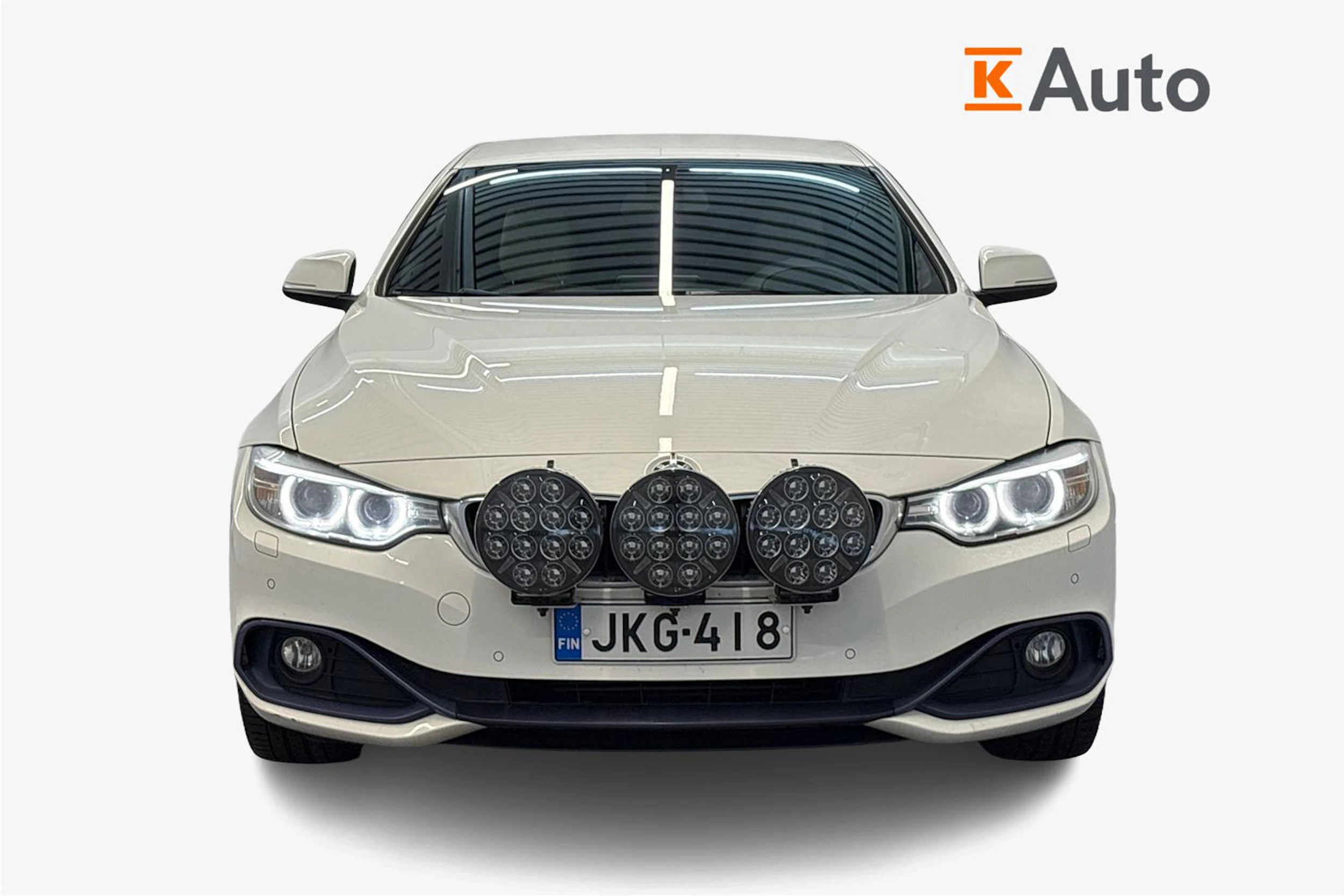 Valkoinen BMW 420 2017 kuva 4.