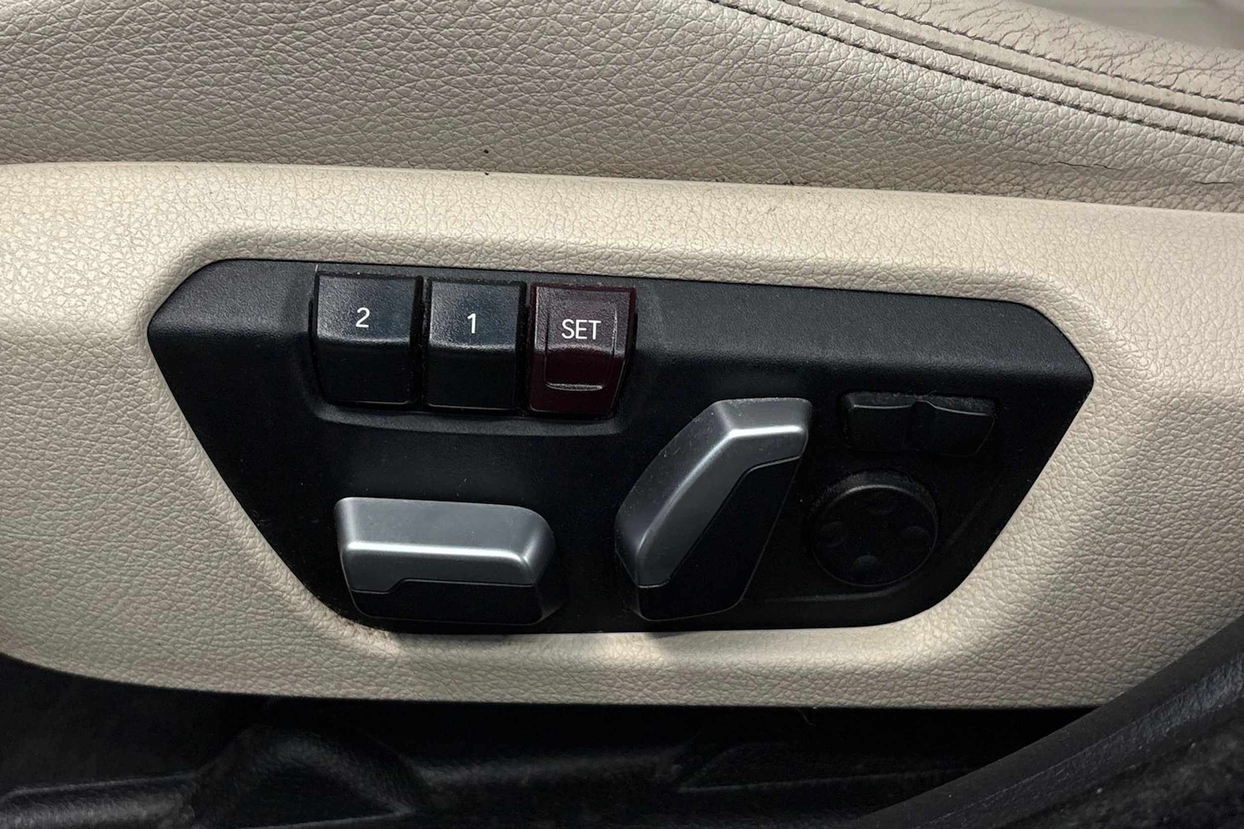 Valkoinen BMW 420 2017 kuva 32.