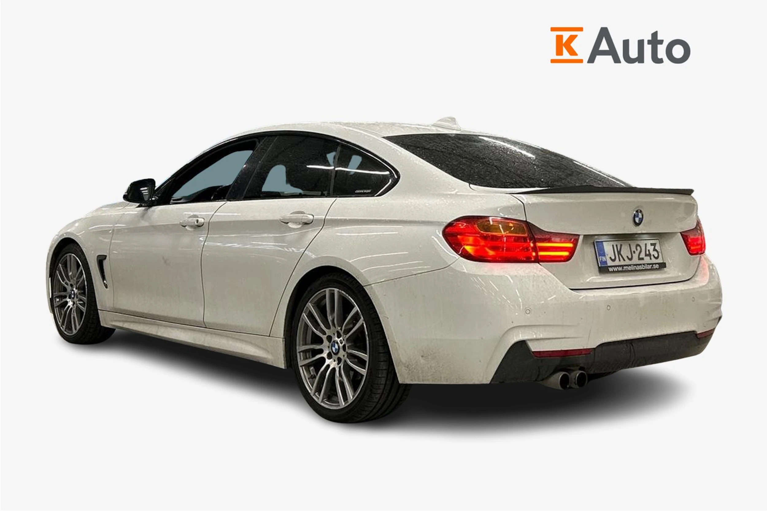 valkoinen BMW 420 2017 kuva 2.