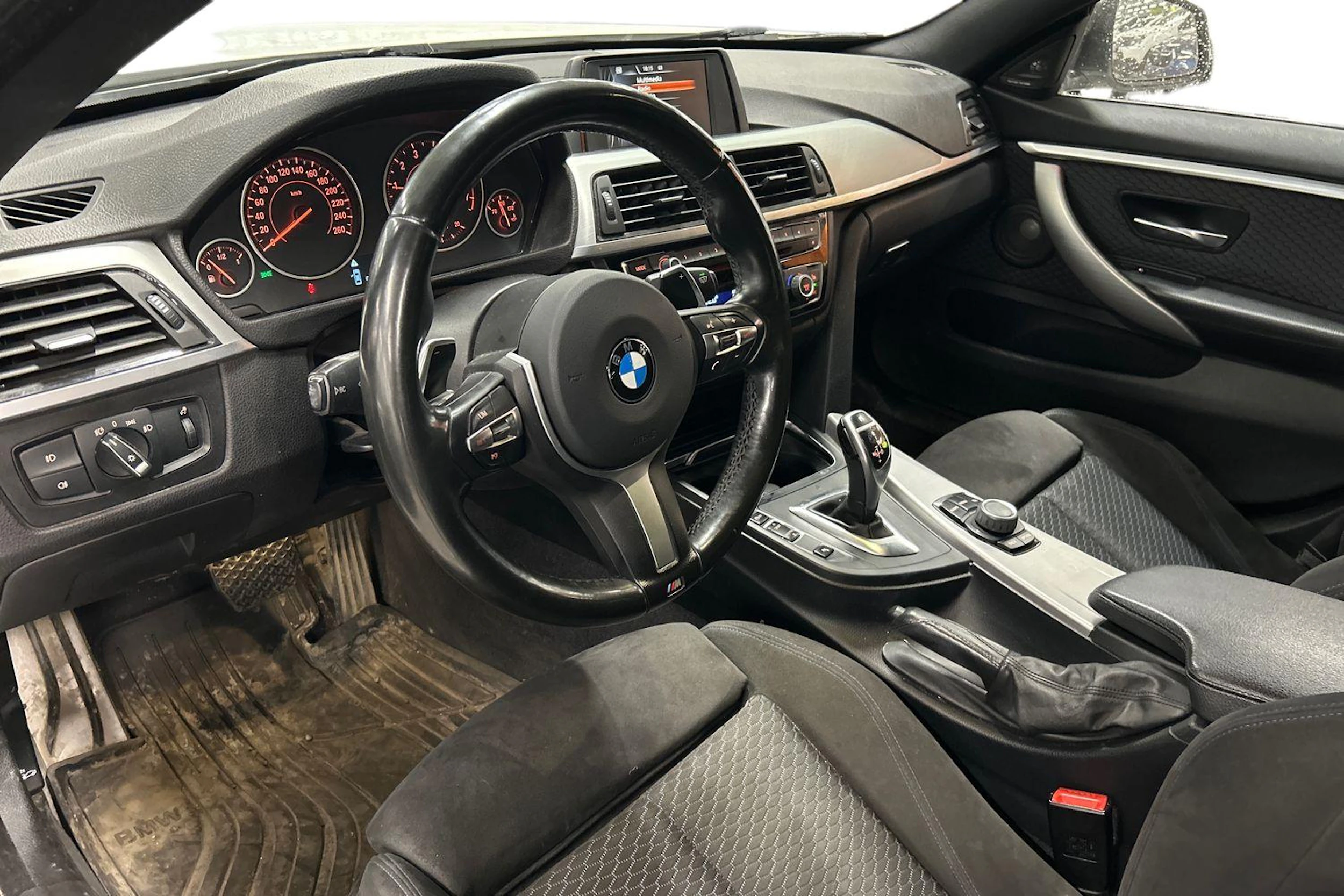 valkoinen BMW 420 2017 kuva 3.