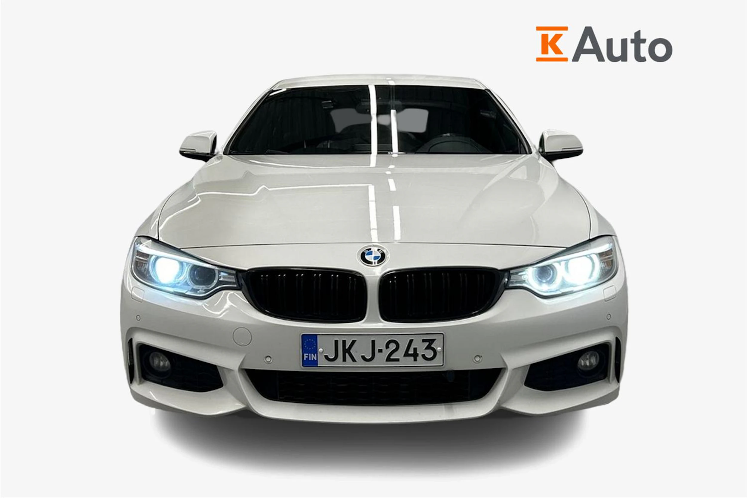 valkoinen BMW 420 2017 kuva 4.