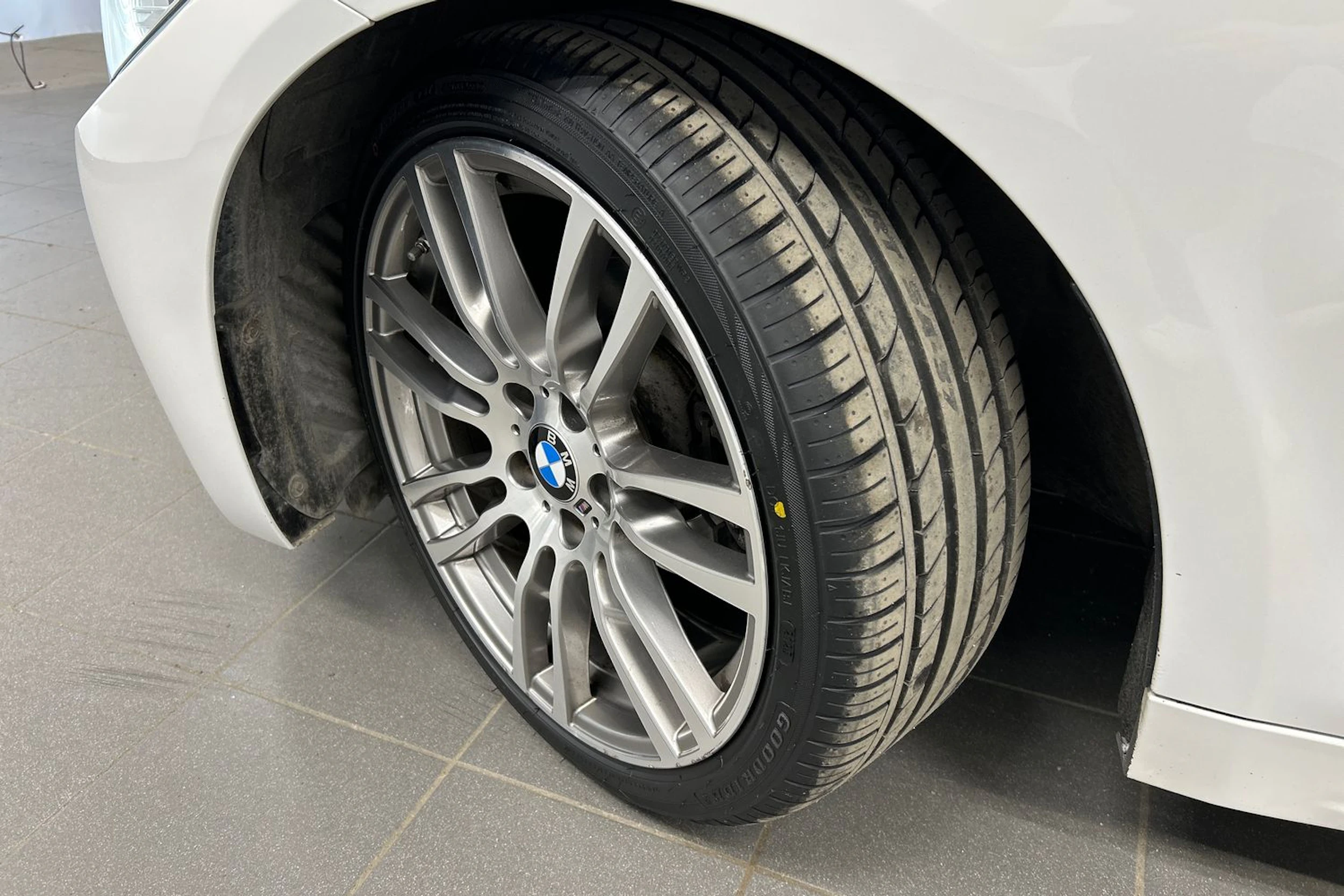 valkoinen BMW 420 2017 kuva 10.