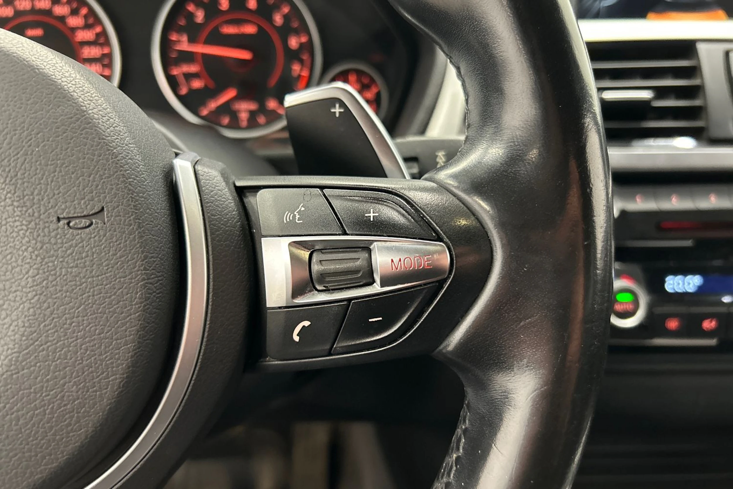 valkoinen BMW 420 2017 kuva 18.