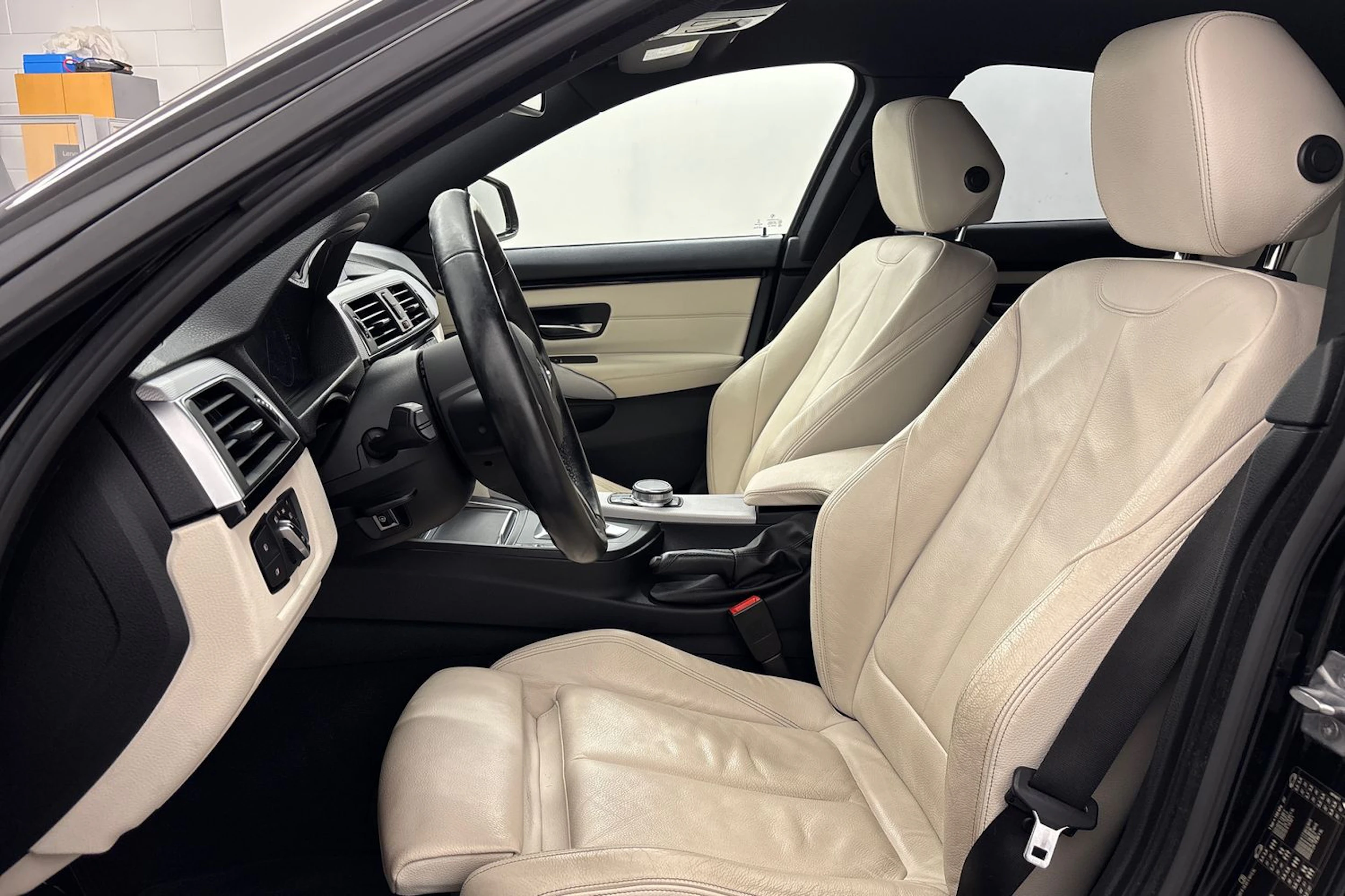 musta BMW 420 2018 kuva 11.