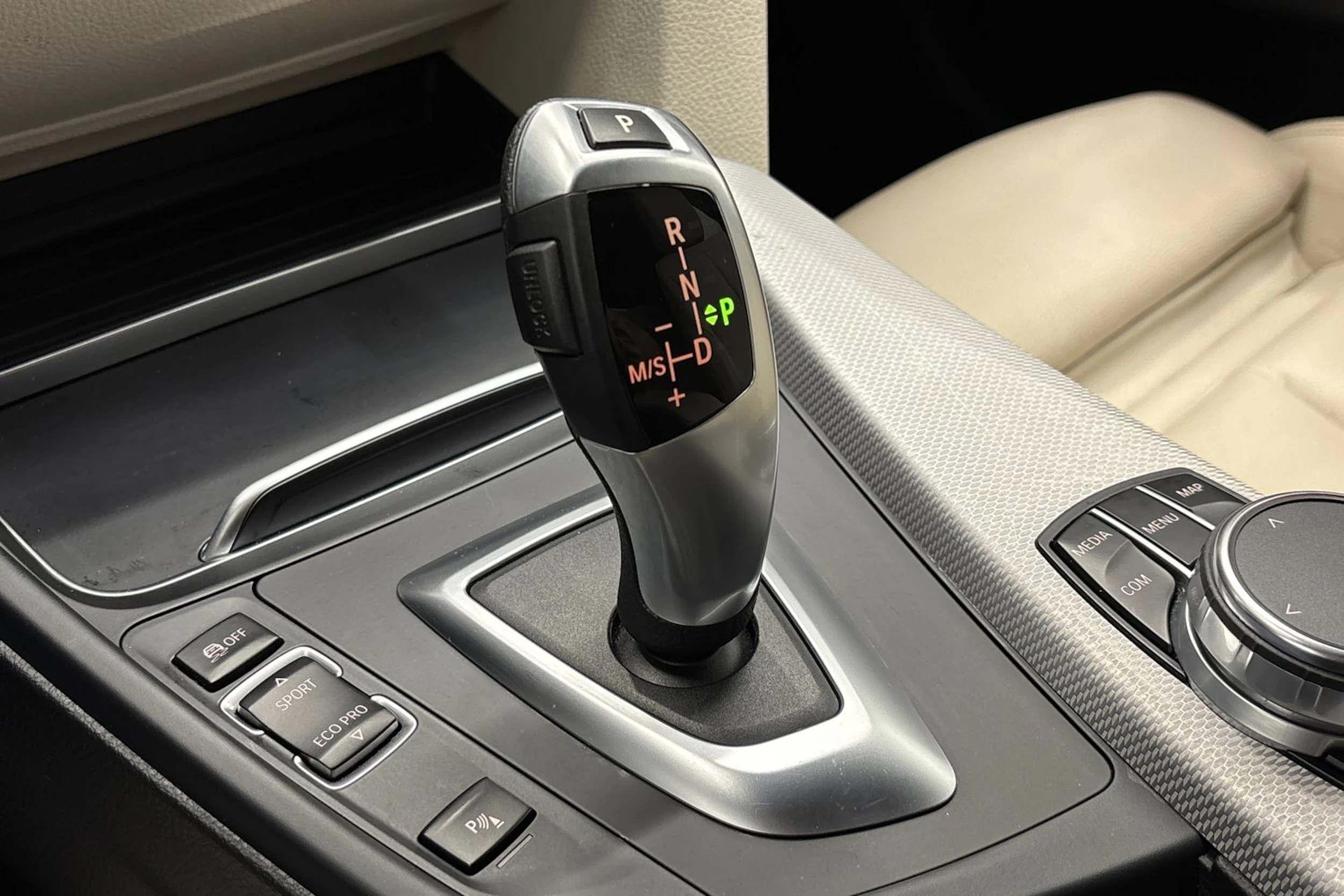 musta BMW 420 2018 kuva 18.