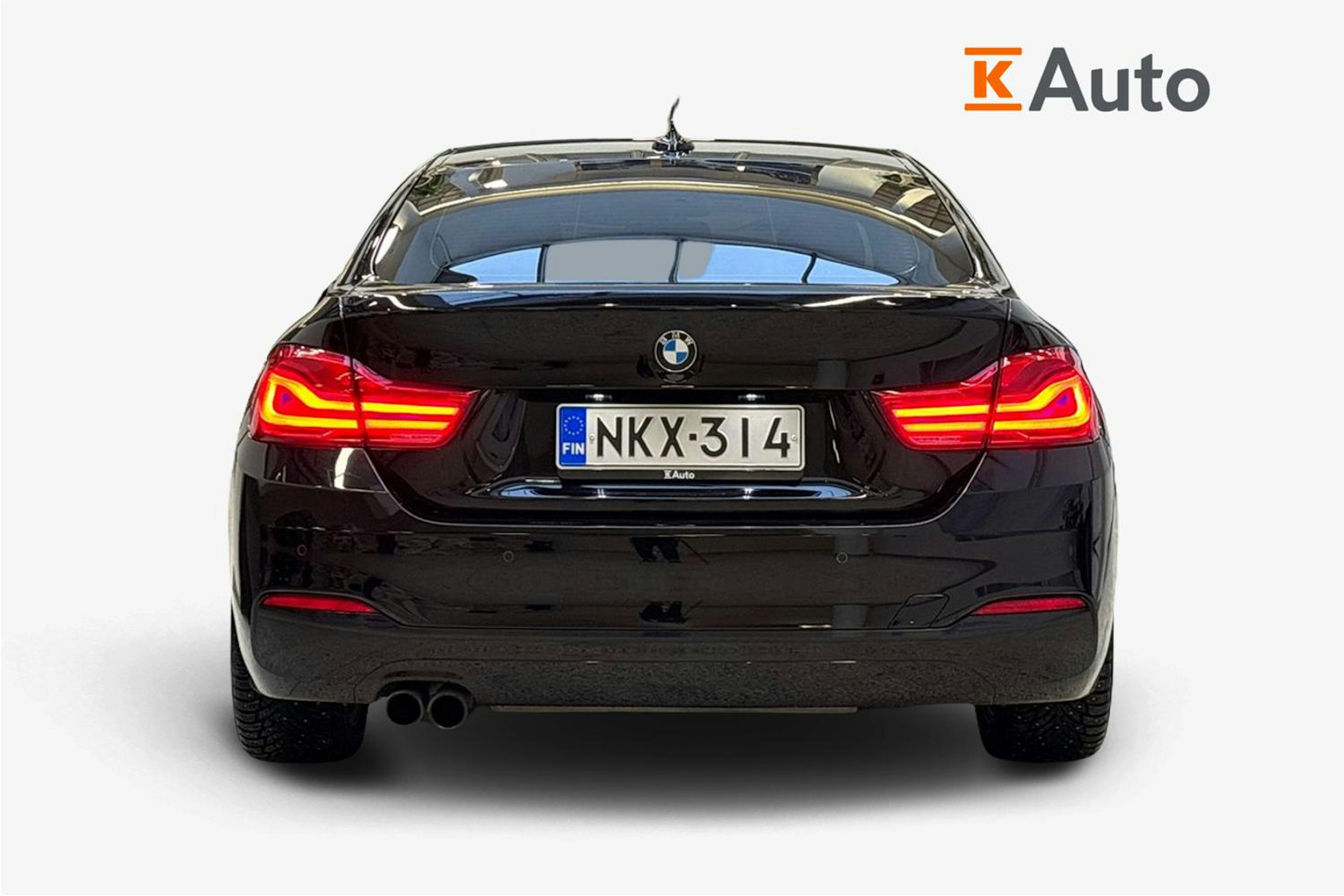musta BMW 420 2018 kuva 3.