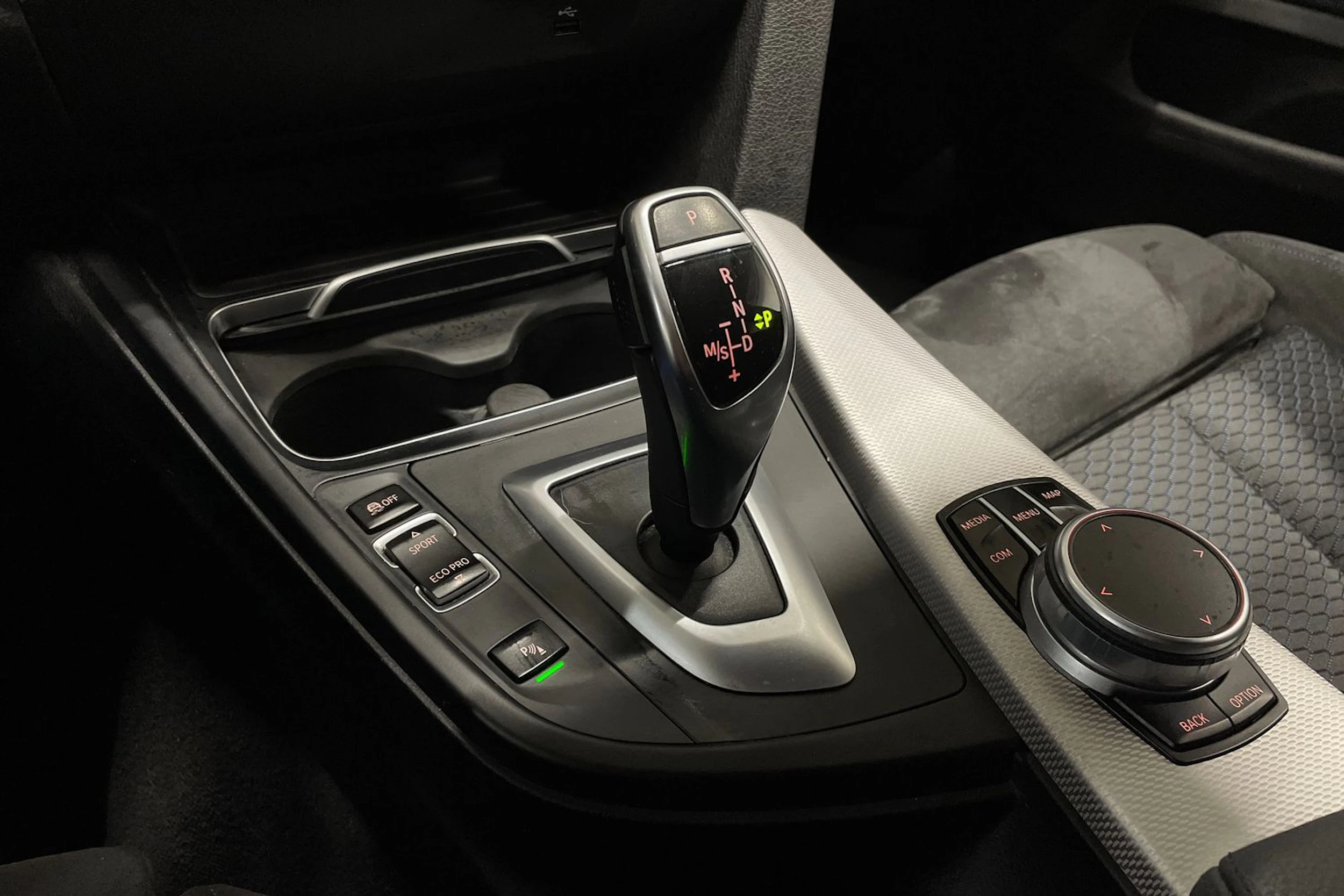 musta BMW 420 2018 kuva 18.