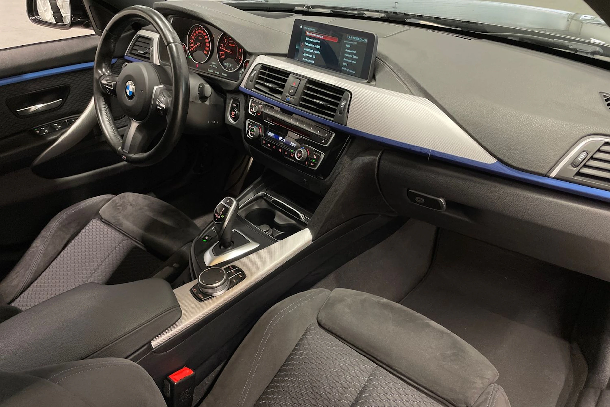 musta BMW 420 2018 kuva 25.