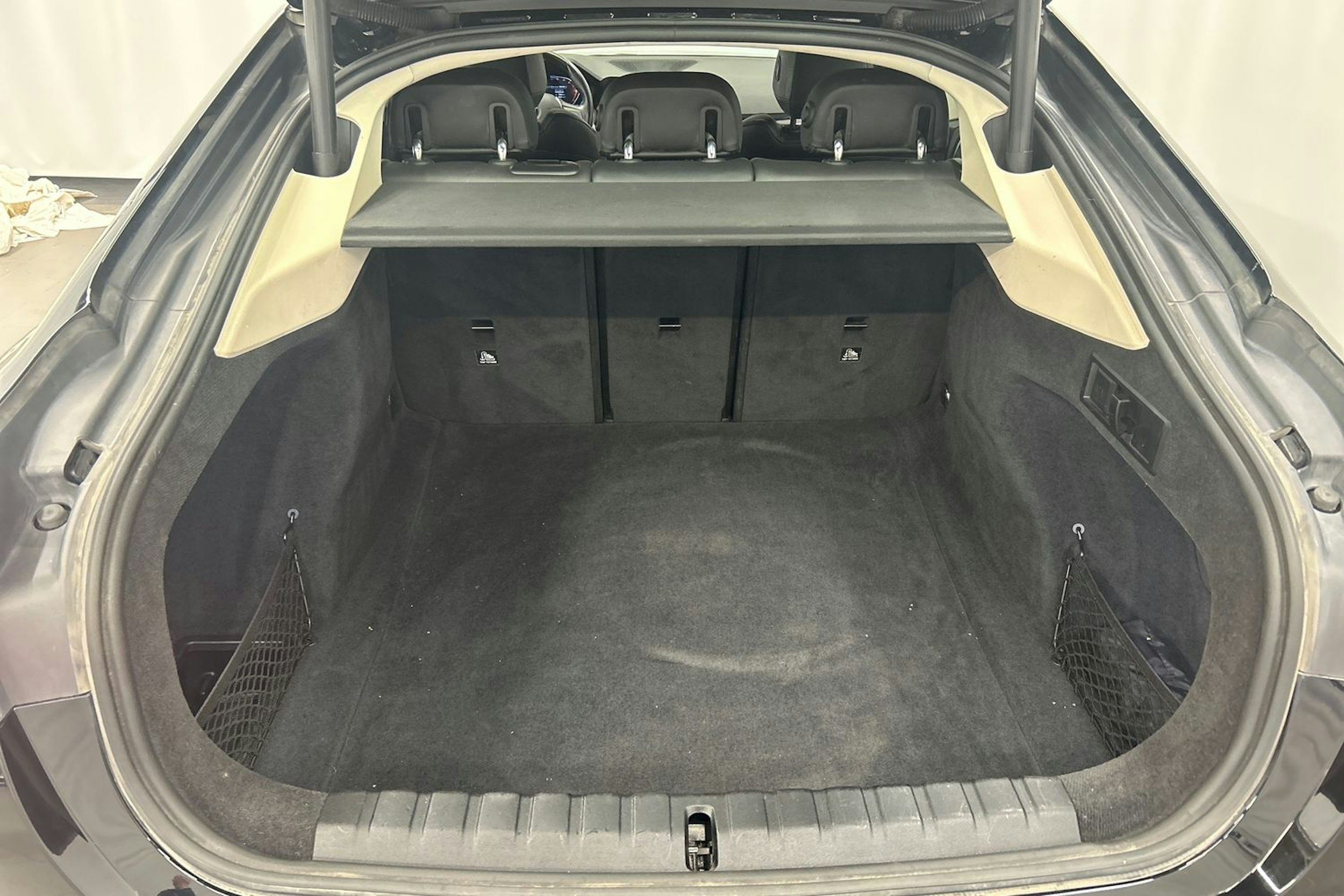 musta BMW 420 2022 kuva 12.