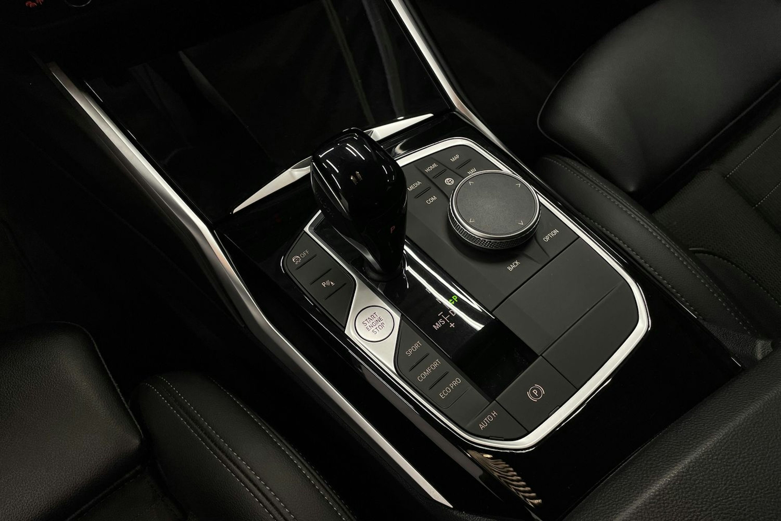 musta BMW 420 2022 kuva 15.