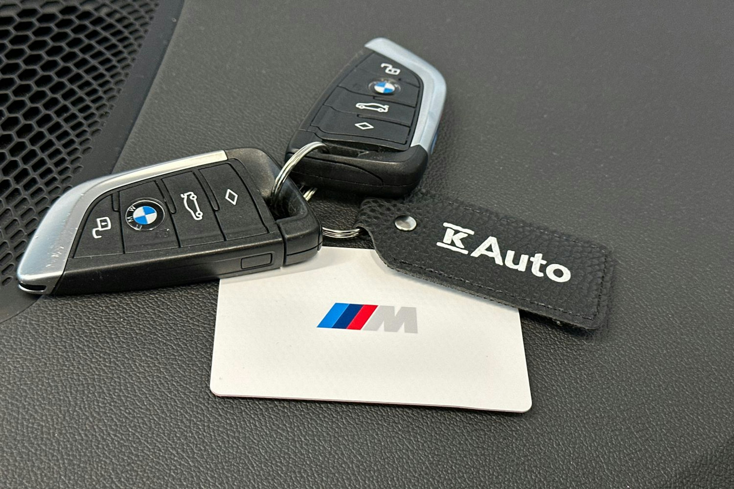 oranssi BMW 420 2023 kuva 27.