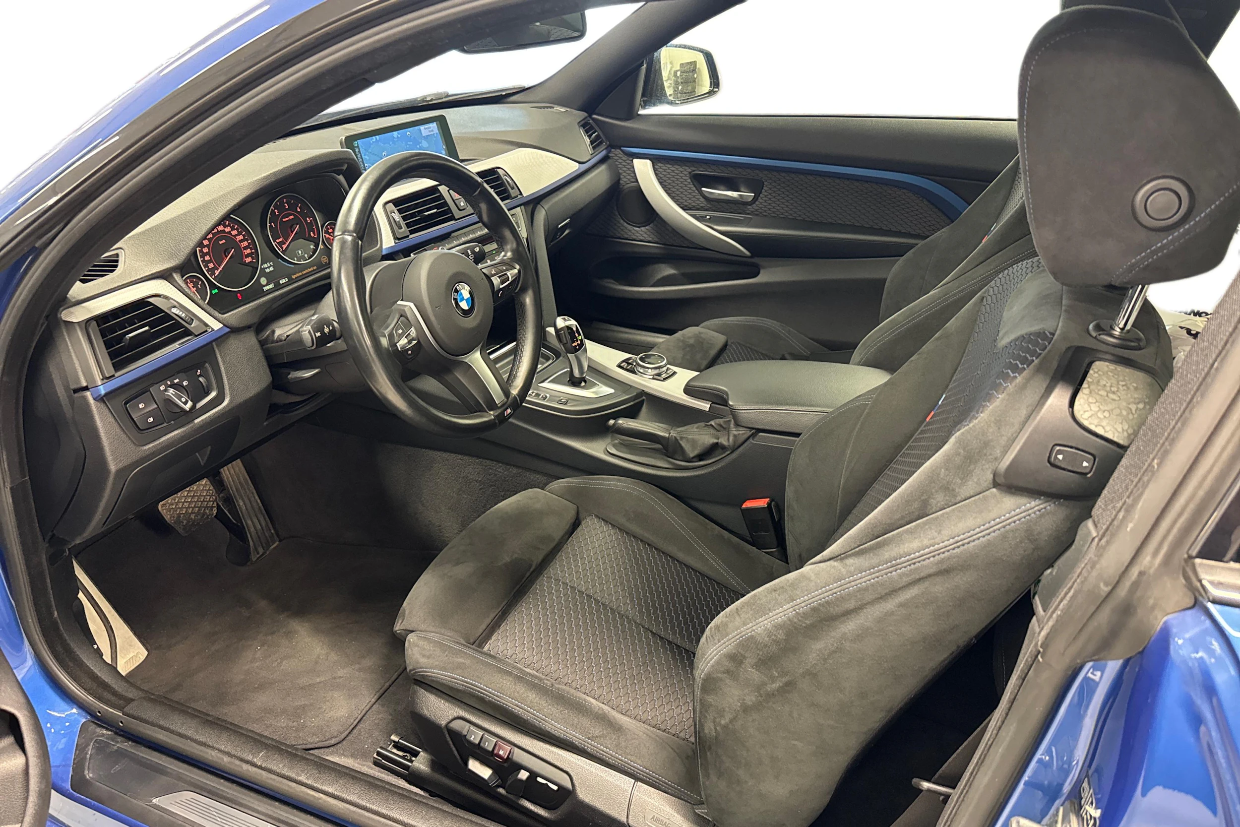 Sininen BMW 430 2014 kuva 3.