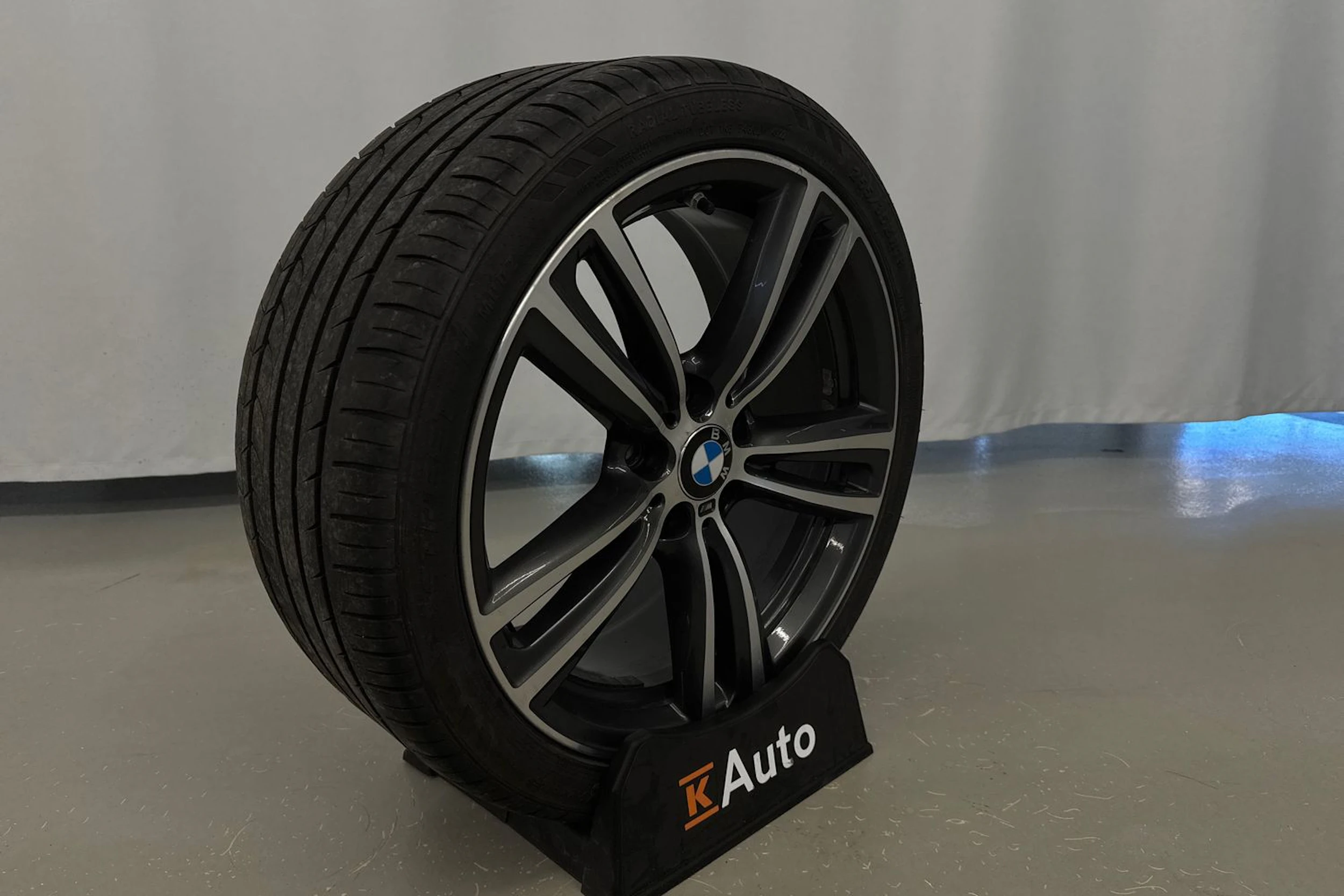 musta BMW 430 2016 kuva 32.