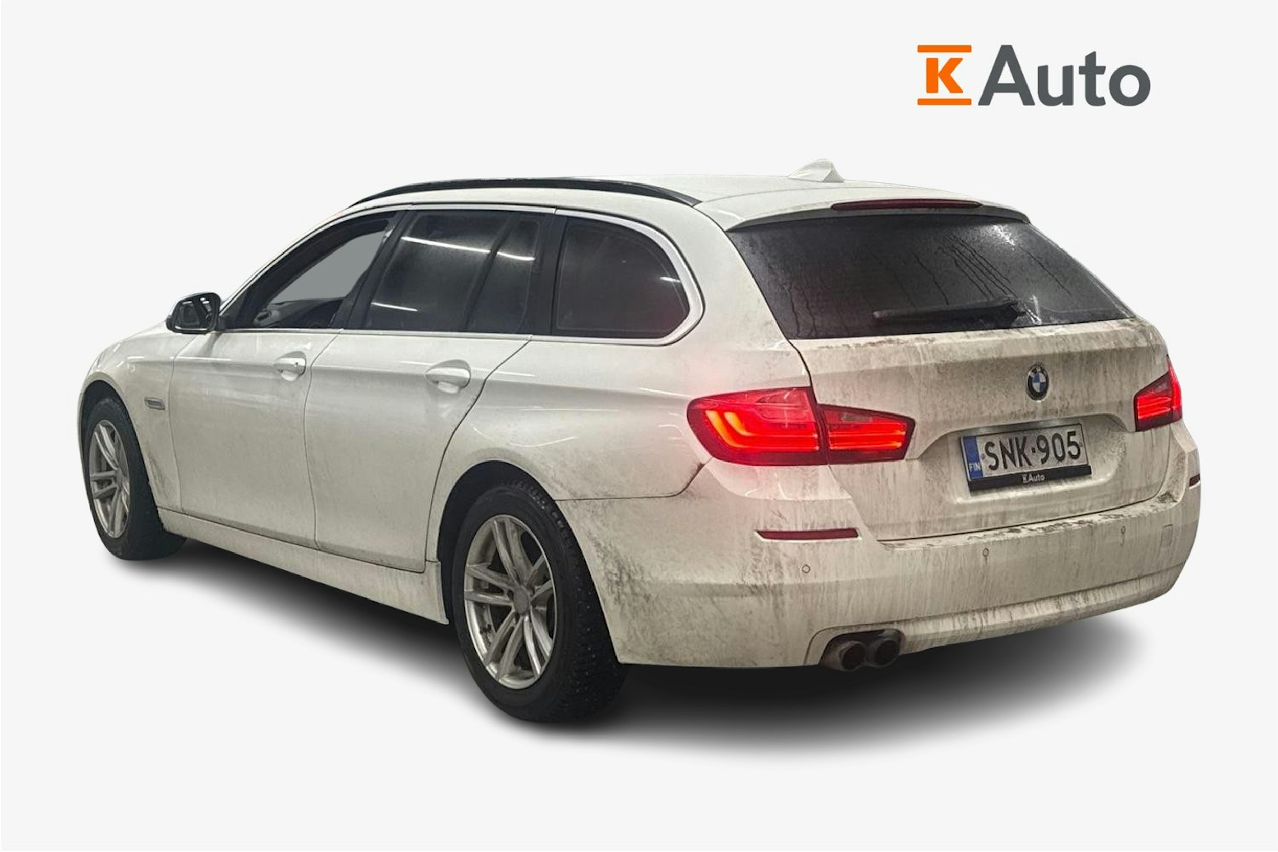 valkoinen BMW 518 2015 kuva 2.