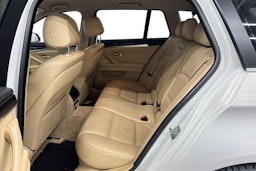 valkoinen BMW 518 2015 kuva 10.