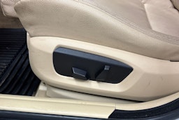 valkoinen BMW 518 2015 kuva 17.