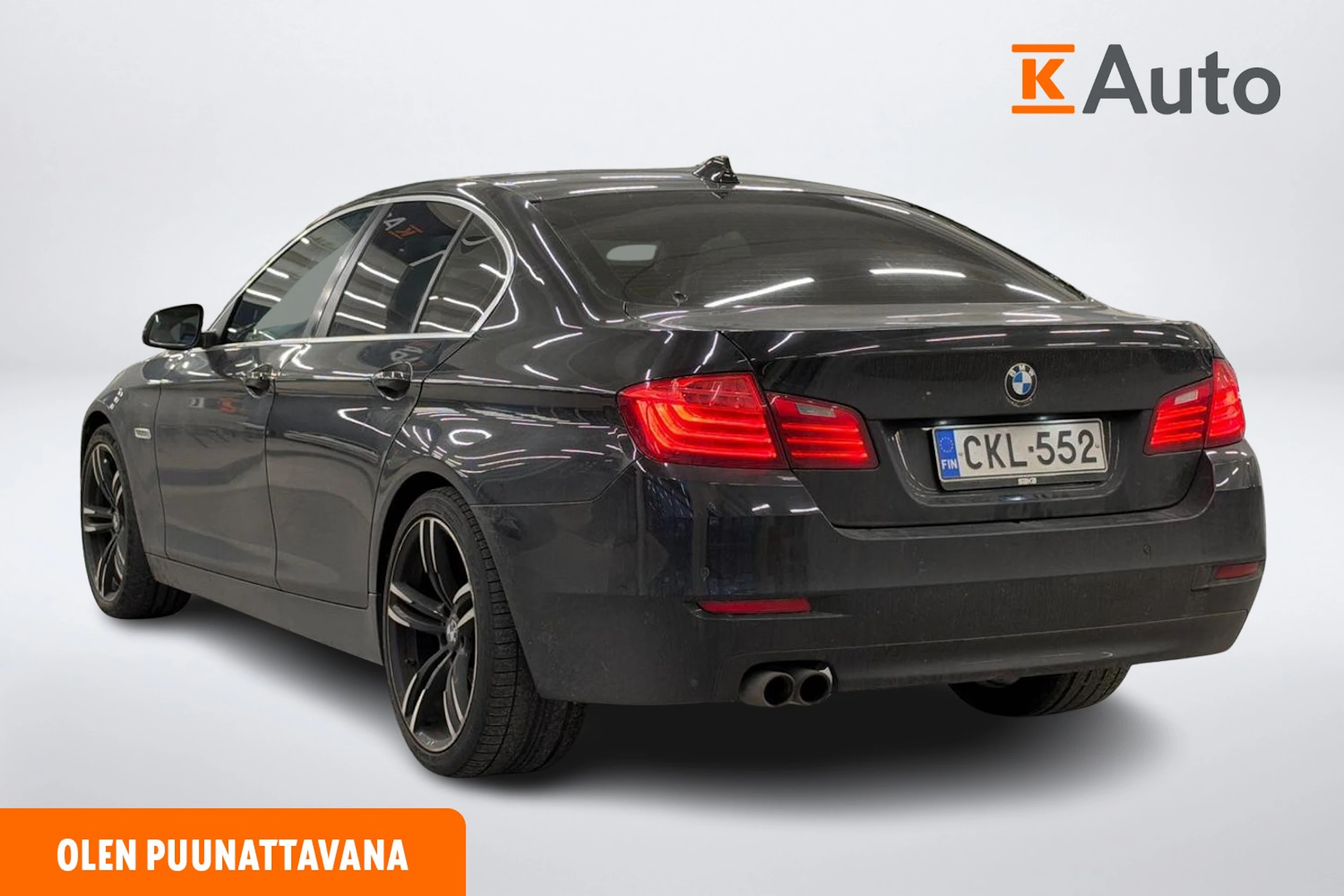 musta BMW 518 2016 kuva 2.