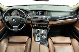 valkoinen BMW 518 2016 kuva 9.