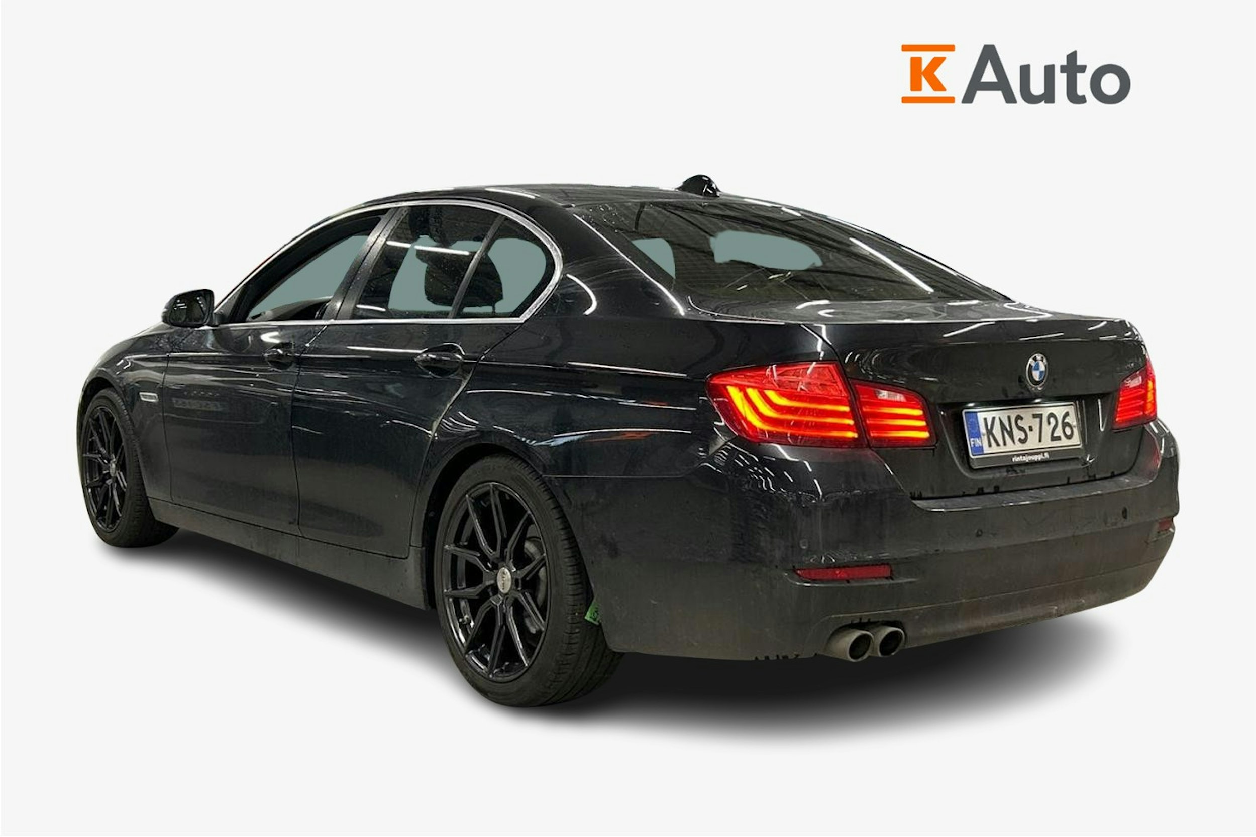 musta BMW 518 2016 kuva 2.