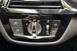 valkoinen BMW 518 2019 kuva 17.