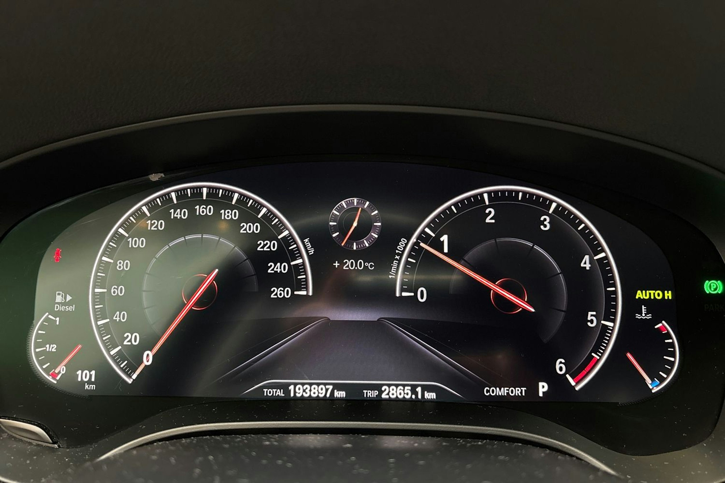 valkoinen BMW 518 2019 kuva 19.