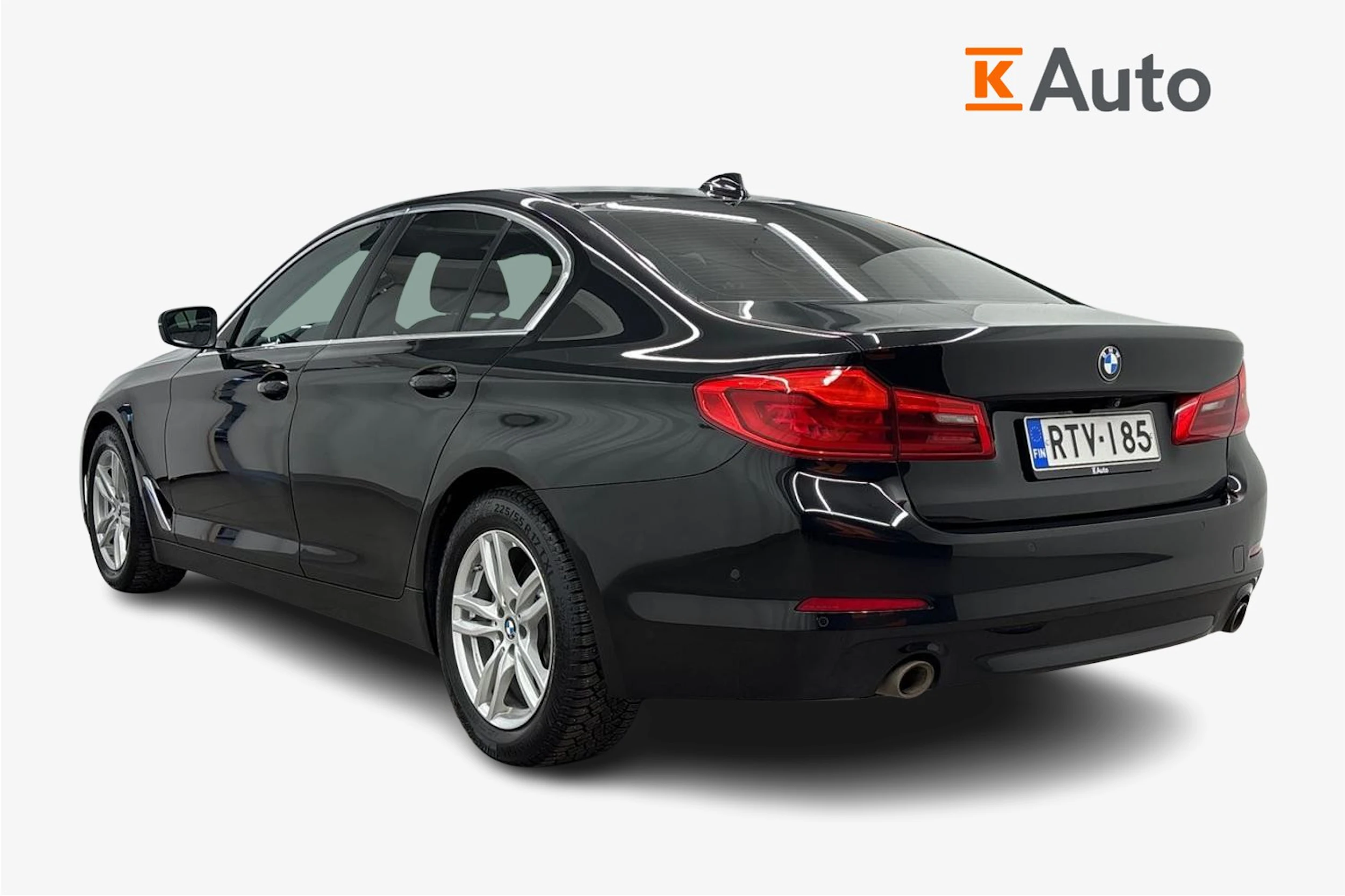 musta BMW 518 2019 kuva 2.