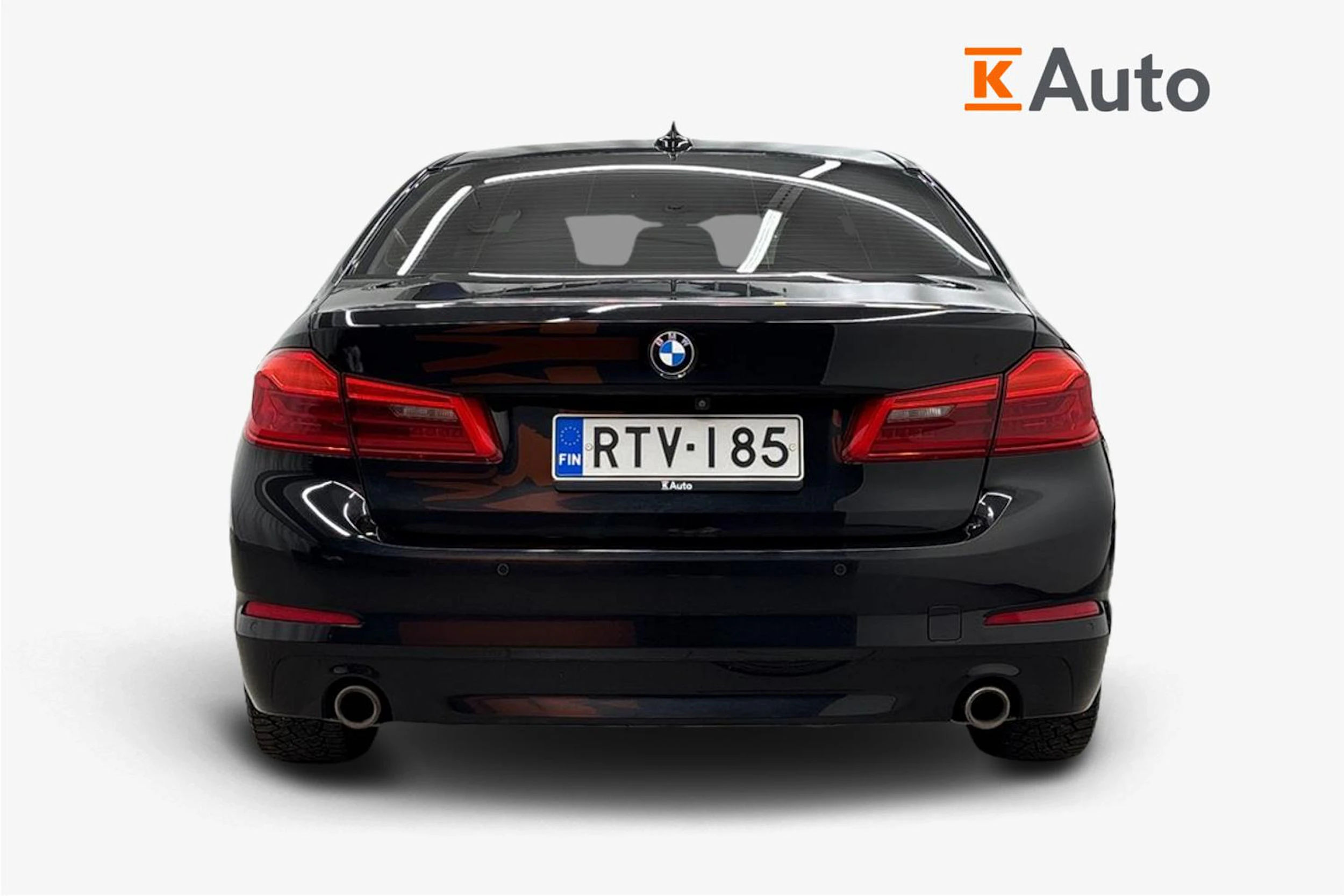 musta BMW 518 2019 kuva 3.