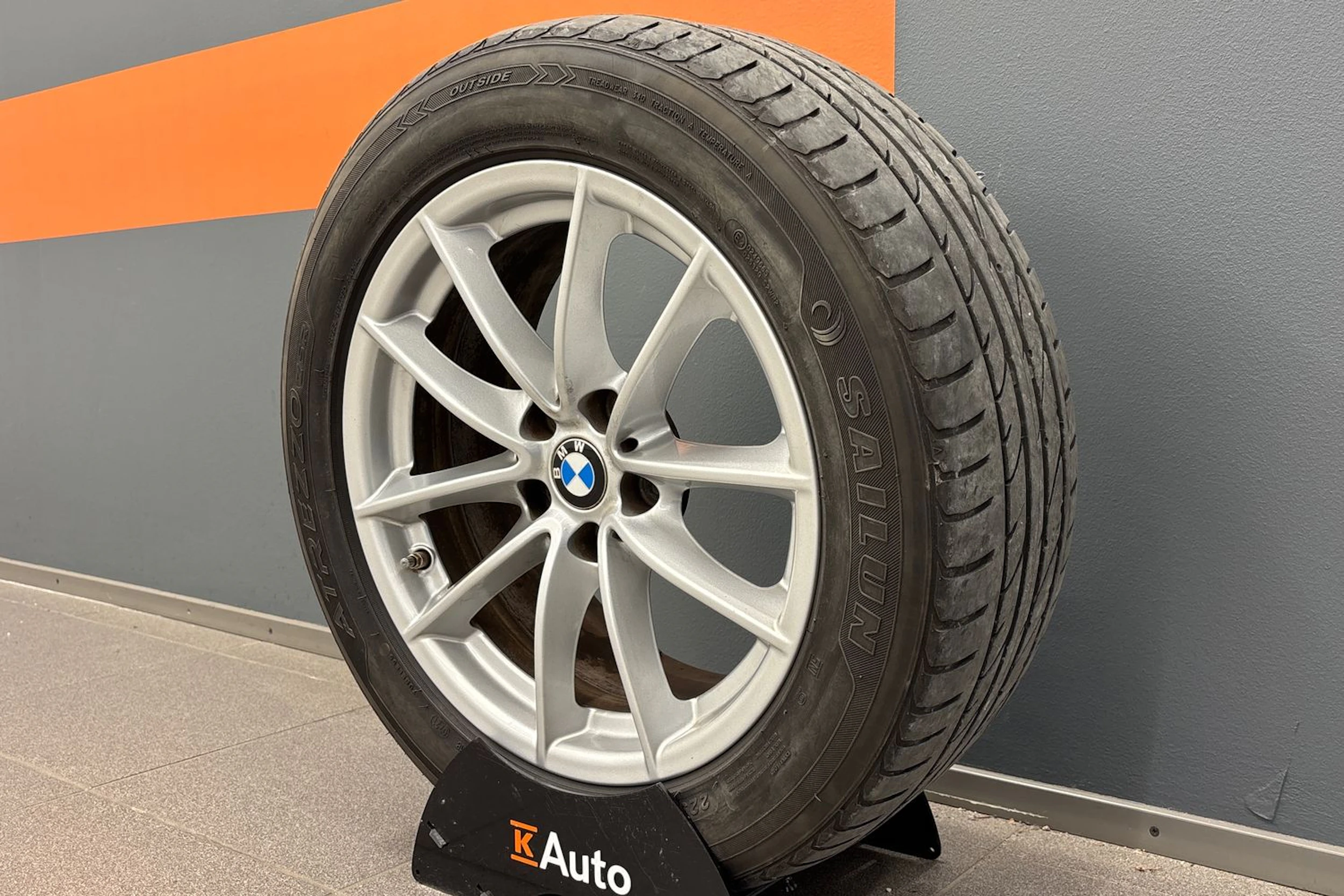 musta BMW 518 2019 kuva 10.