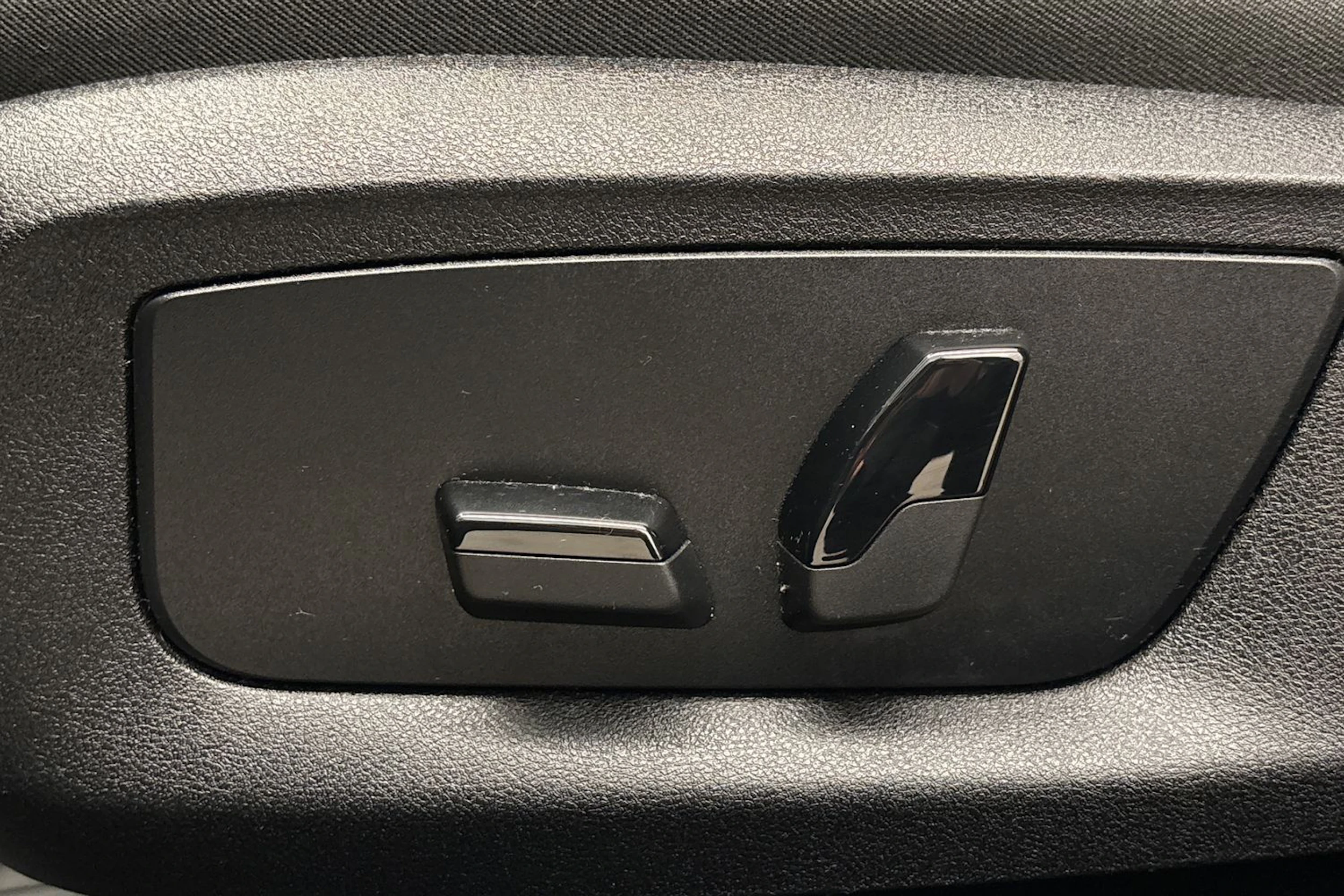 musta BMW 518 2019 kuva 12.