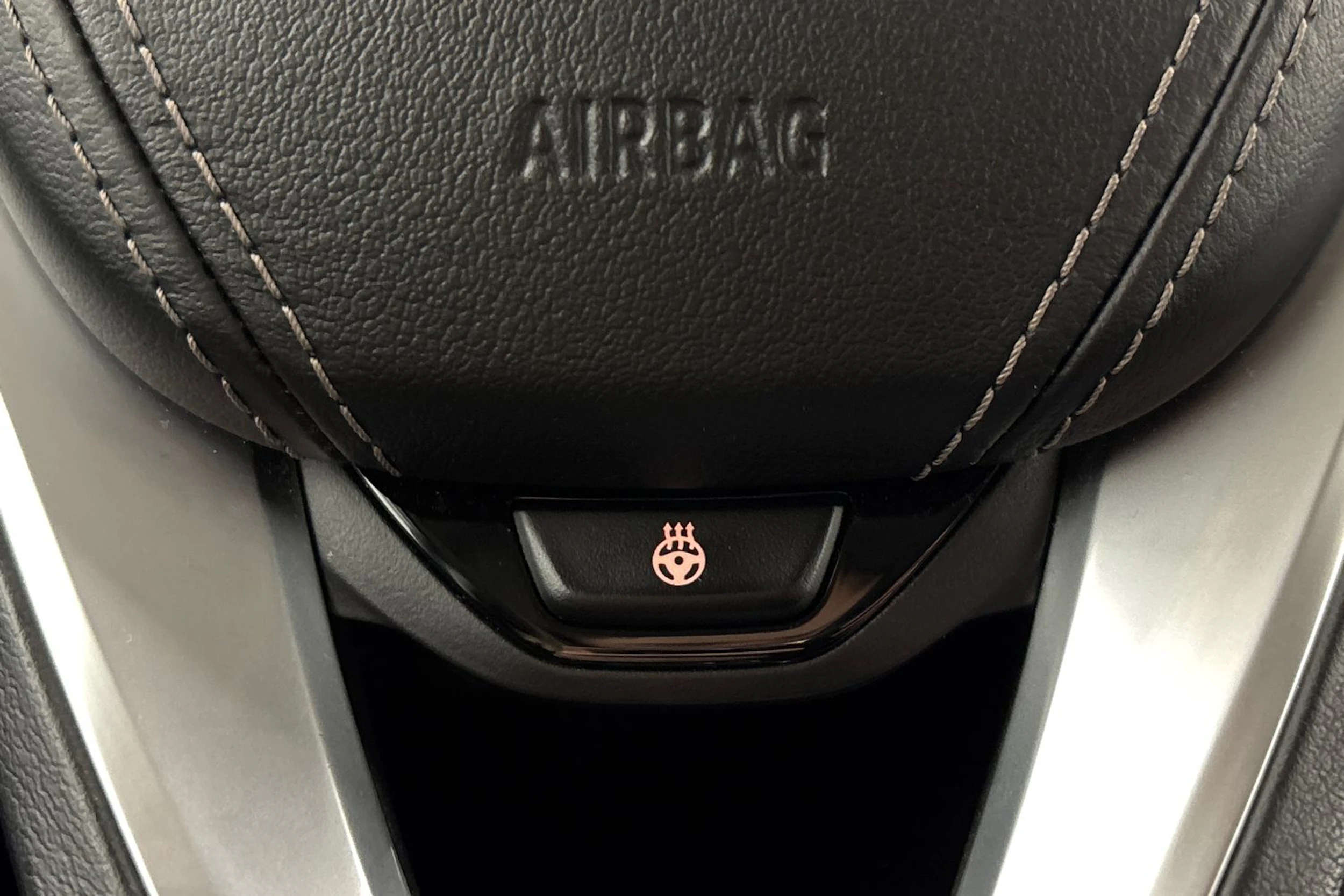 musta BMW 518 2019 kuva 16.