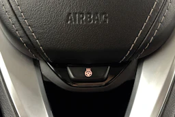 musta BMW 518 2019 kuva 16.